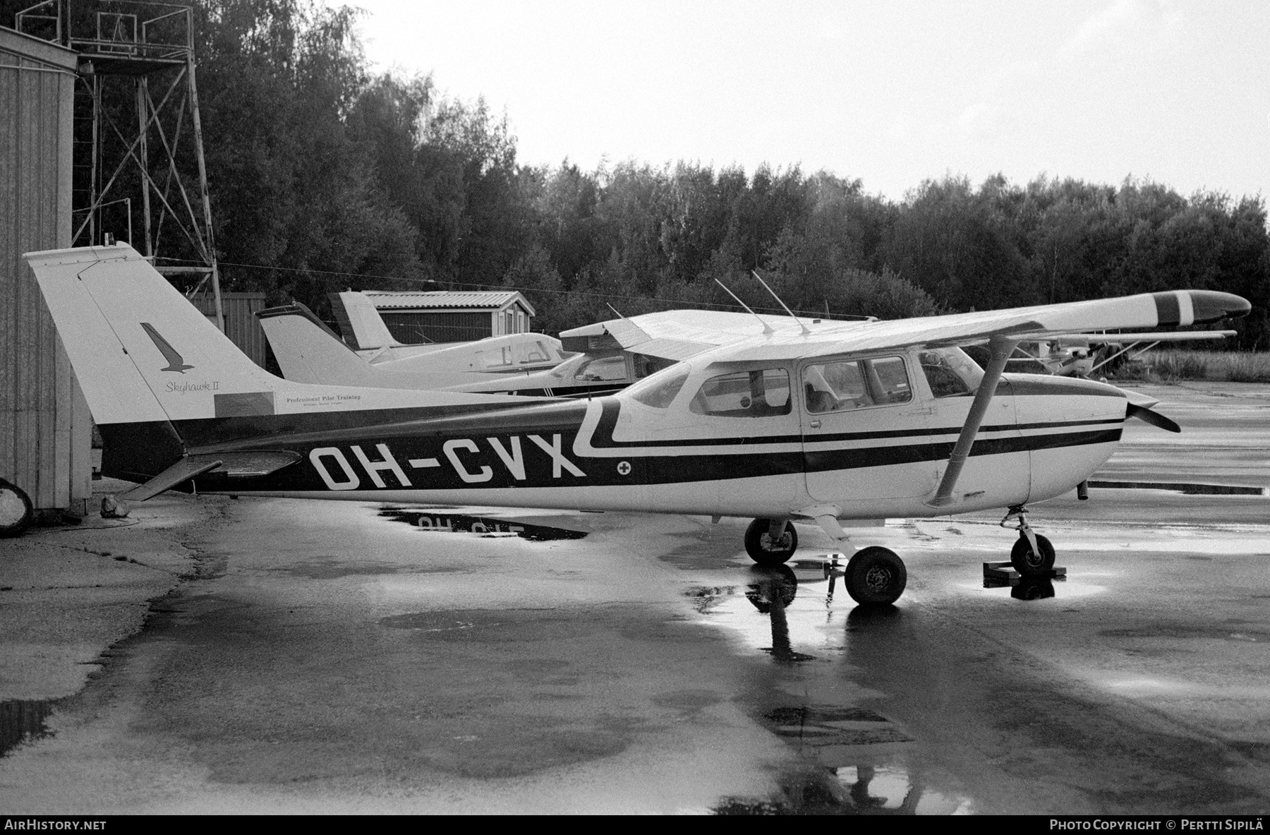 Aircraft Photo of OH-CVX | Cessna 172M Skyhawk II | AirHistory.net #220015