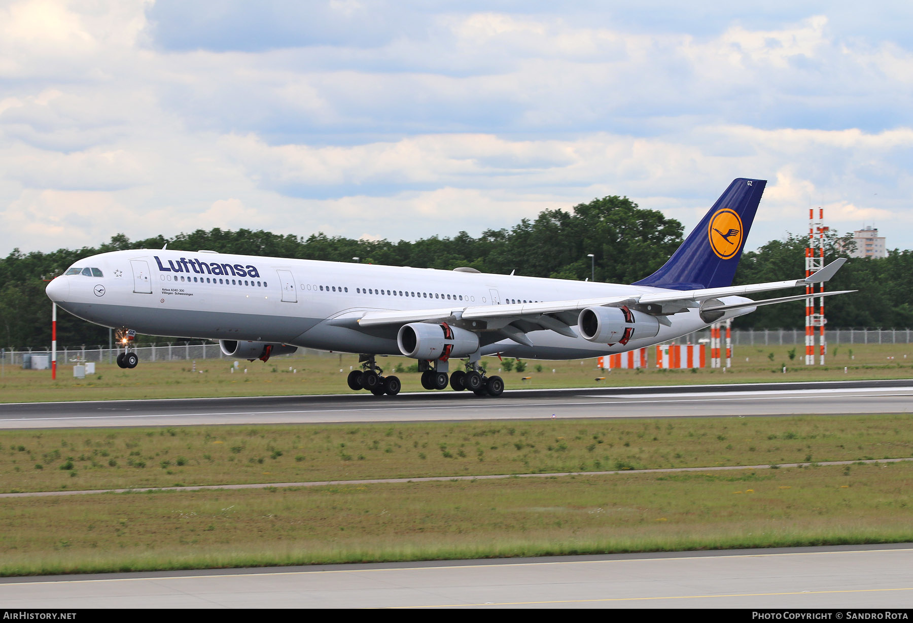Aircraft Photo of D-AIGZ | Airbus A340-313X | Lufthansa | AirHistory.net #220075