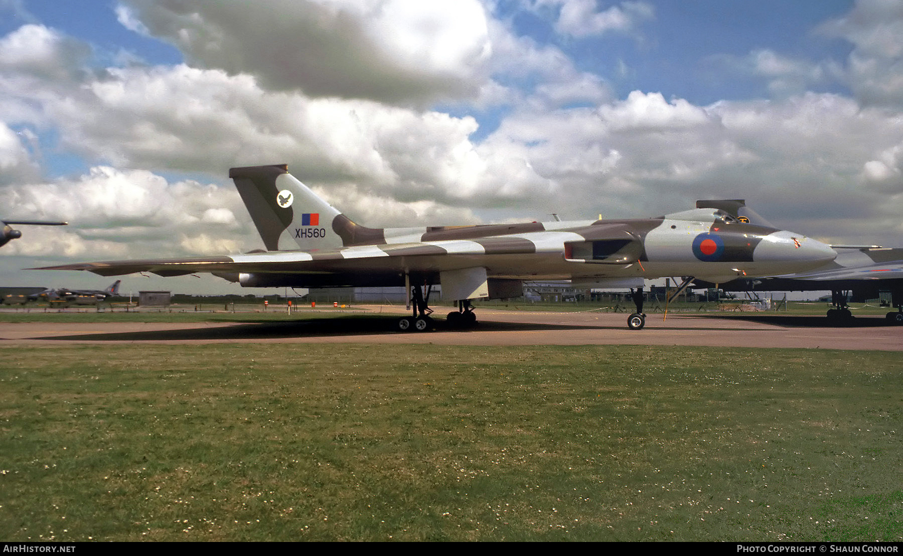 Aircraft Photo of XH560 | Avro 698 Vulcan SR.2 | UK - Air Force | AirHistory.net #220103