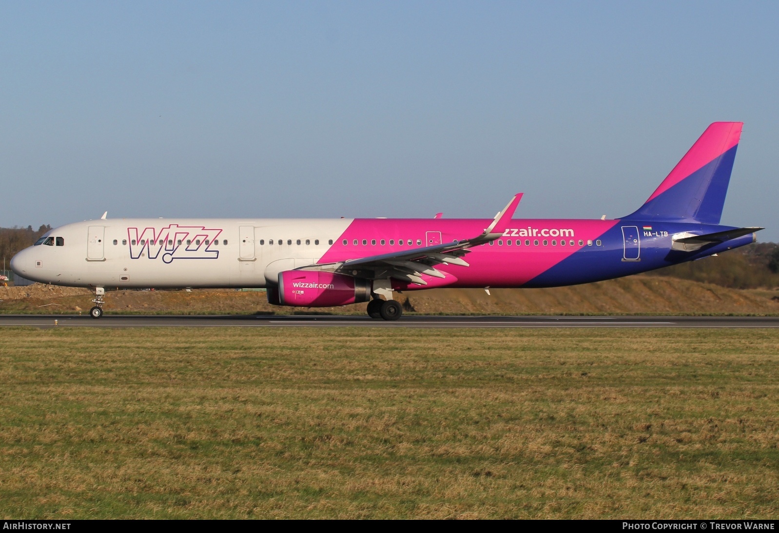 Aircraft Photo of HA-LTB | Airbus A321-231 | Wizz Air | AirHistory.net #220137