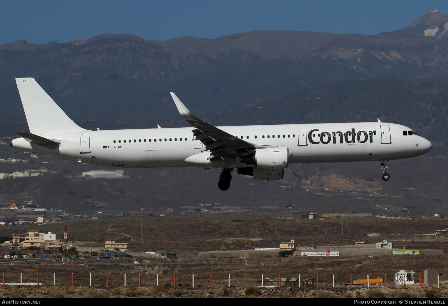 Aircraft Photo of D-ATCF | Airbus A321-211 | Condor Flugdienst | AirHistory.net #220170