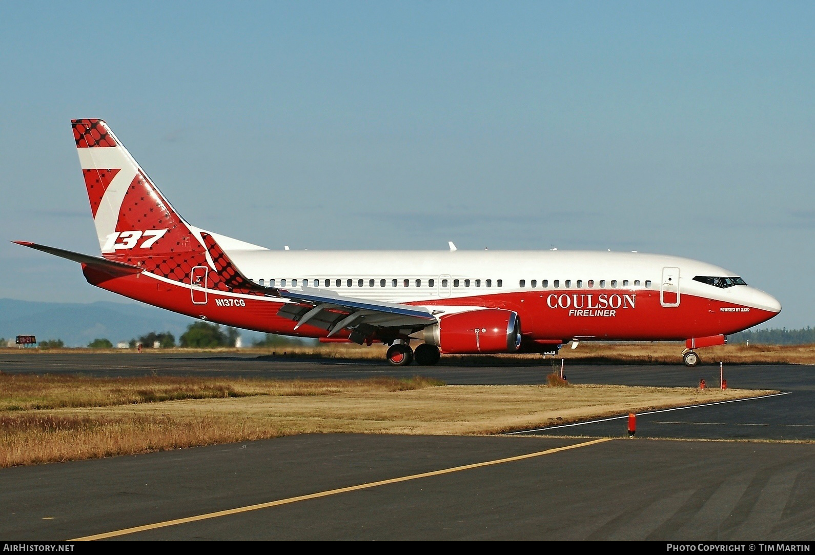 Aircraft Photo of N137CG | Boeing 737-3H4/AT | Coulson Flying Tankers | AirHistory.net #220209