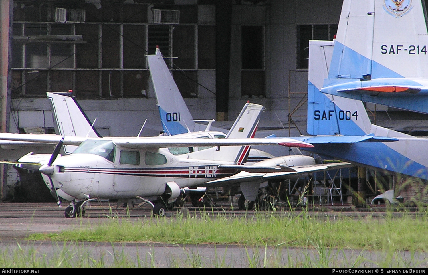 Aircraft Photo of PT-ILR | Cessna 210L Centurion II | AirHistory.net #220210