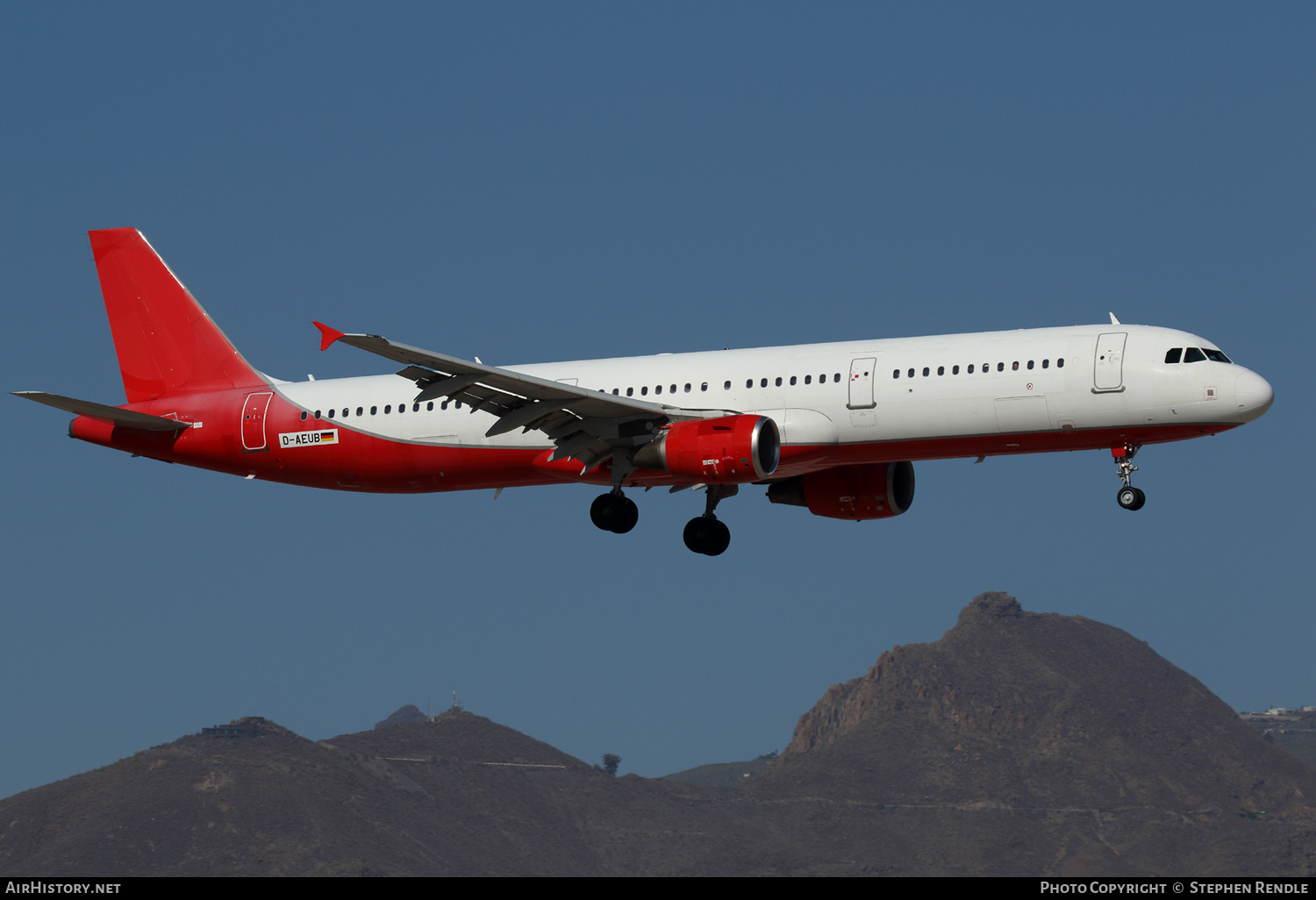 Aircraft Photo of D-AEUB | Airbus A321-211 | Eurowings | AirHistory.net #220268