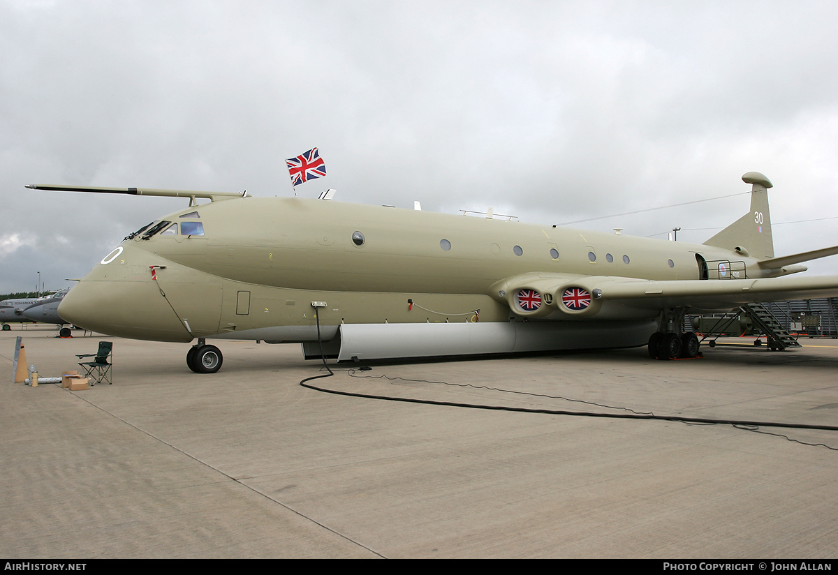 Aircraft Photo of XV230 | Hawker Siddeley Nimrod MR2 | UK - Air Force | AirHistory.net #220279