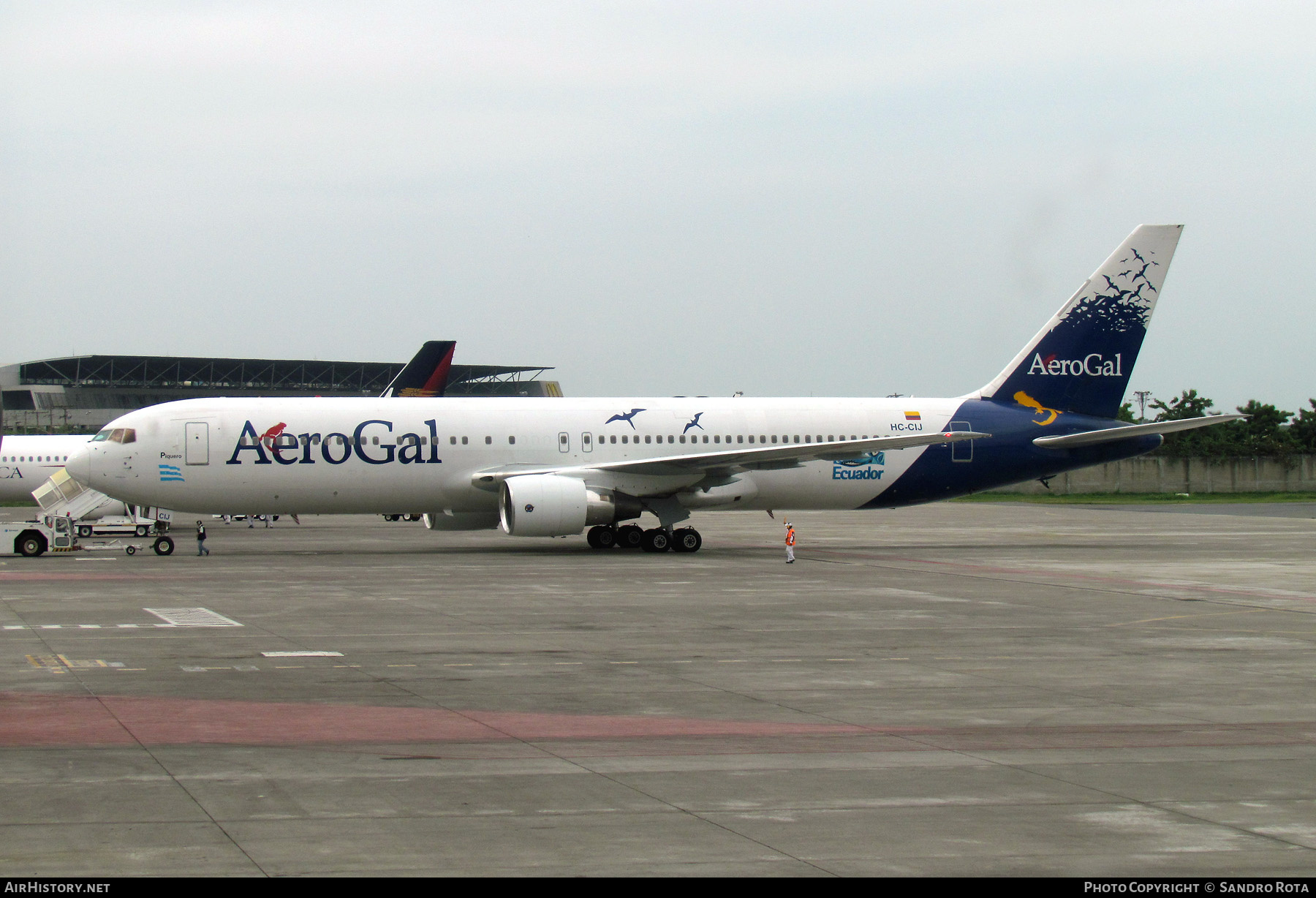 Aircraft Photo of HC-CIJ | Boeing 767-322/ER | AeroGal | AirHistory.net #220294