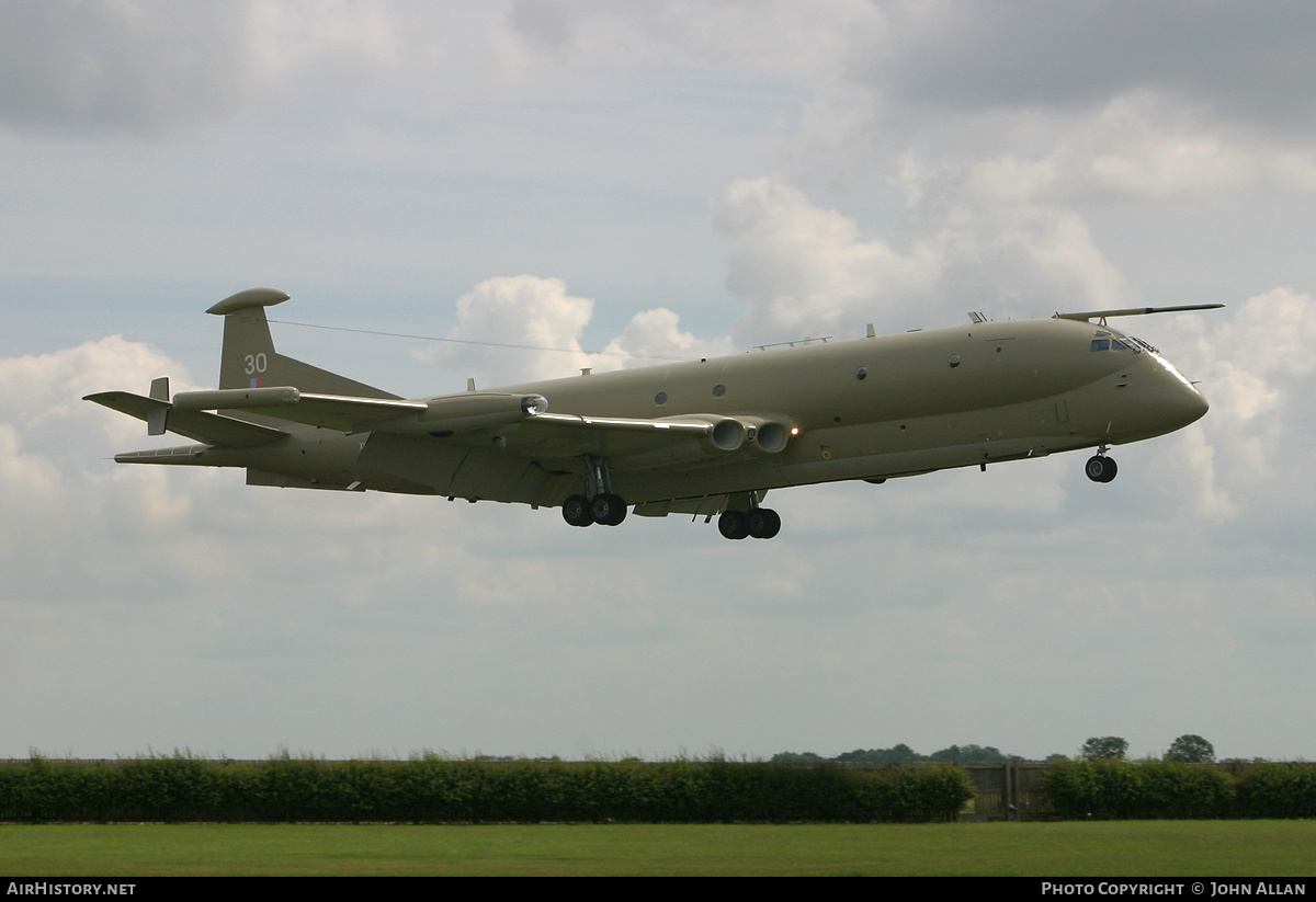 Aircraft Photo of XV230 | Hawker Siddeley HS-801 Nimrod MR.2P | UK - Air Force | AirHistory.net #220303