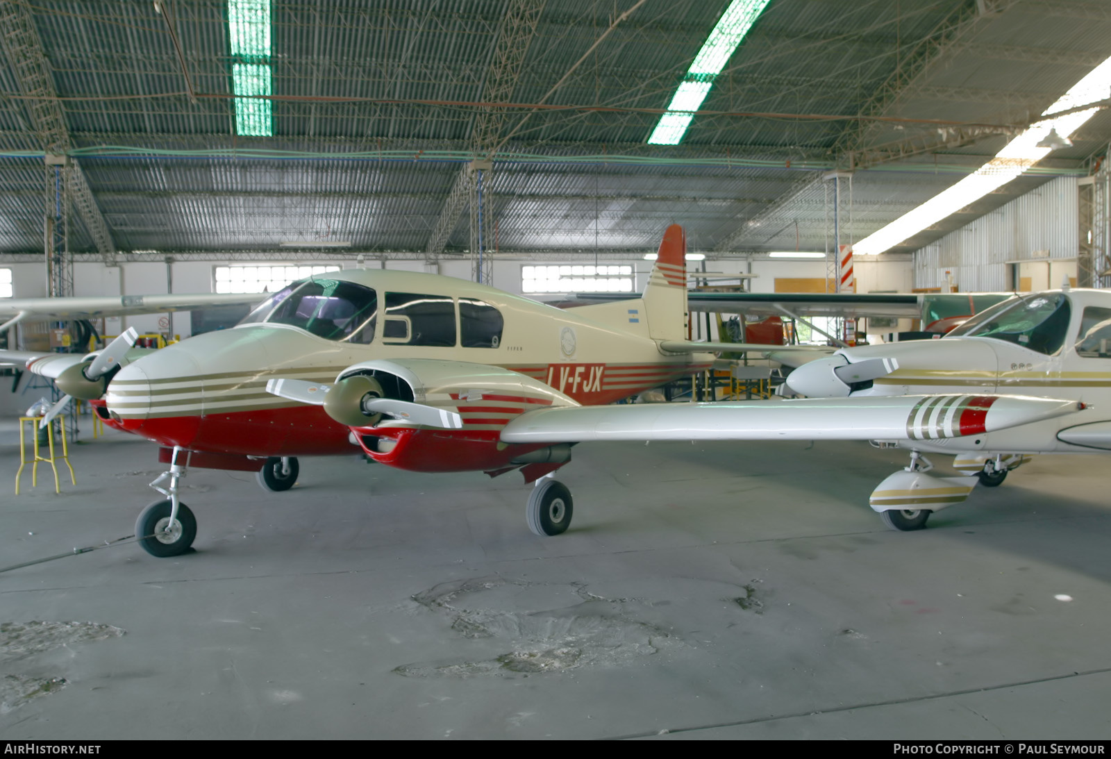 Aircraft Photo of LV-FJX | Piper PA-23 Apache | AirHistory.net #220438