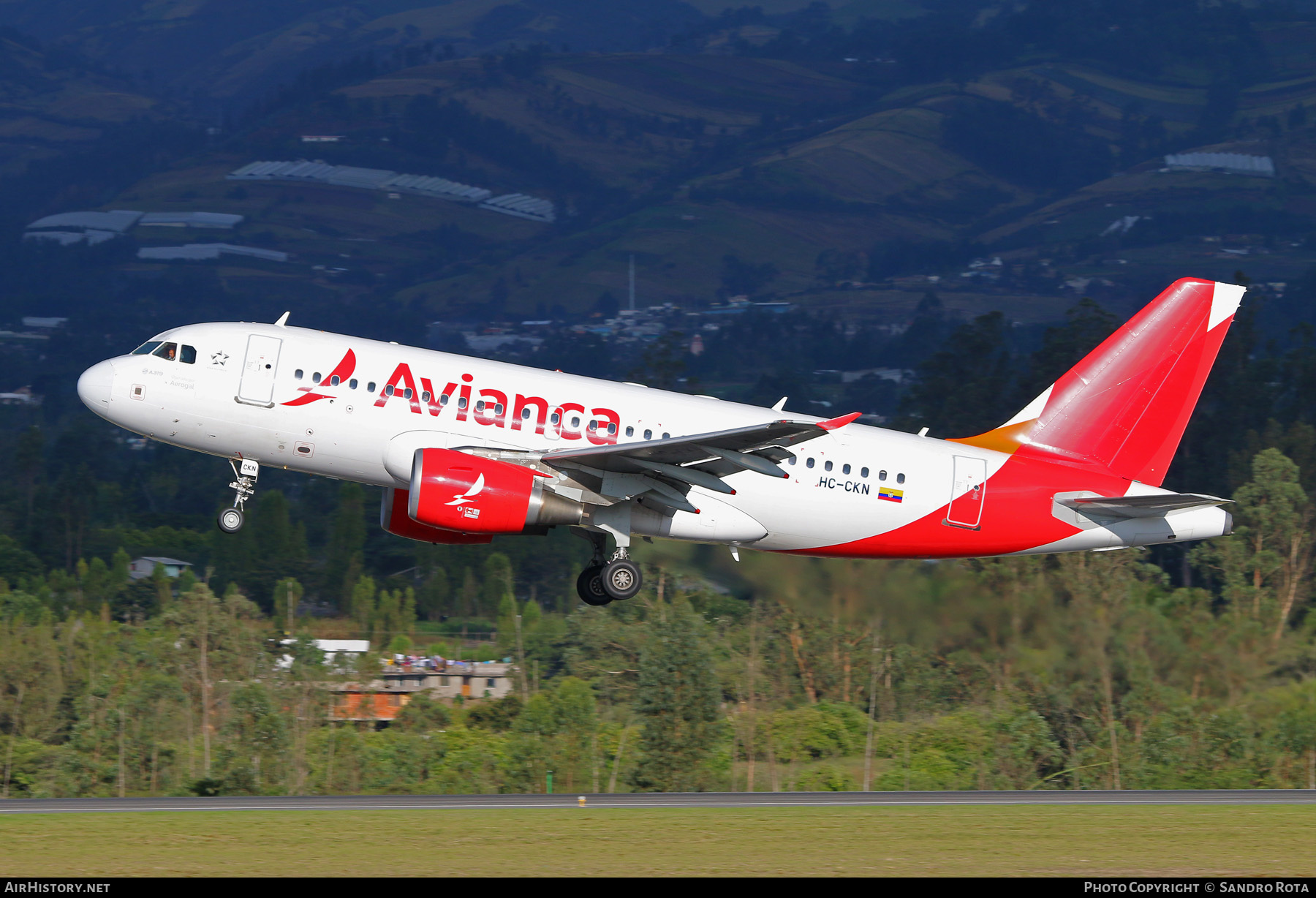 Aircraft Photo of HC-CKN | Airbus A319-112 | Avianca | AirHistory.net #220439