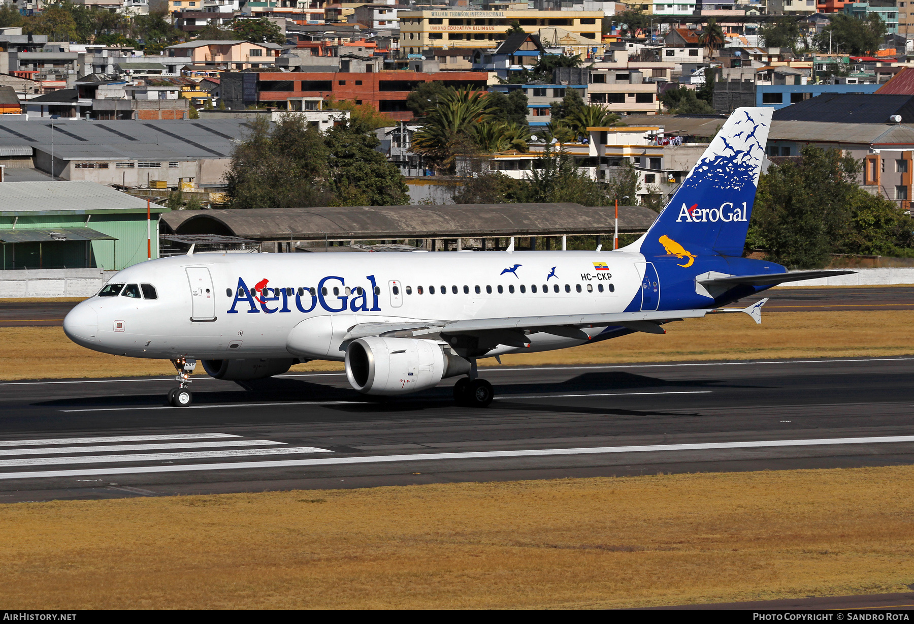 Aircraft Photo of HC-CKP | Airbus A319-112 | AeroGal | AirHistory.net #220457