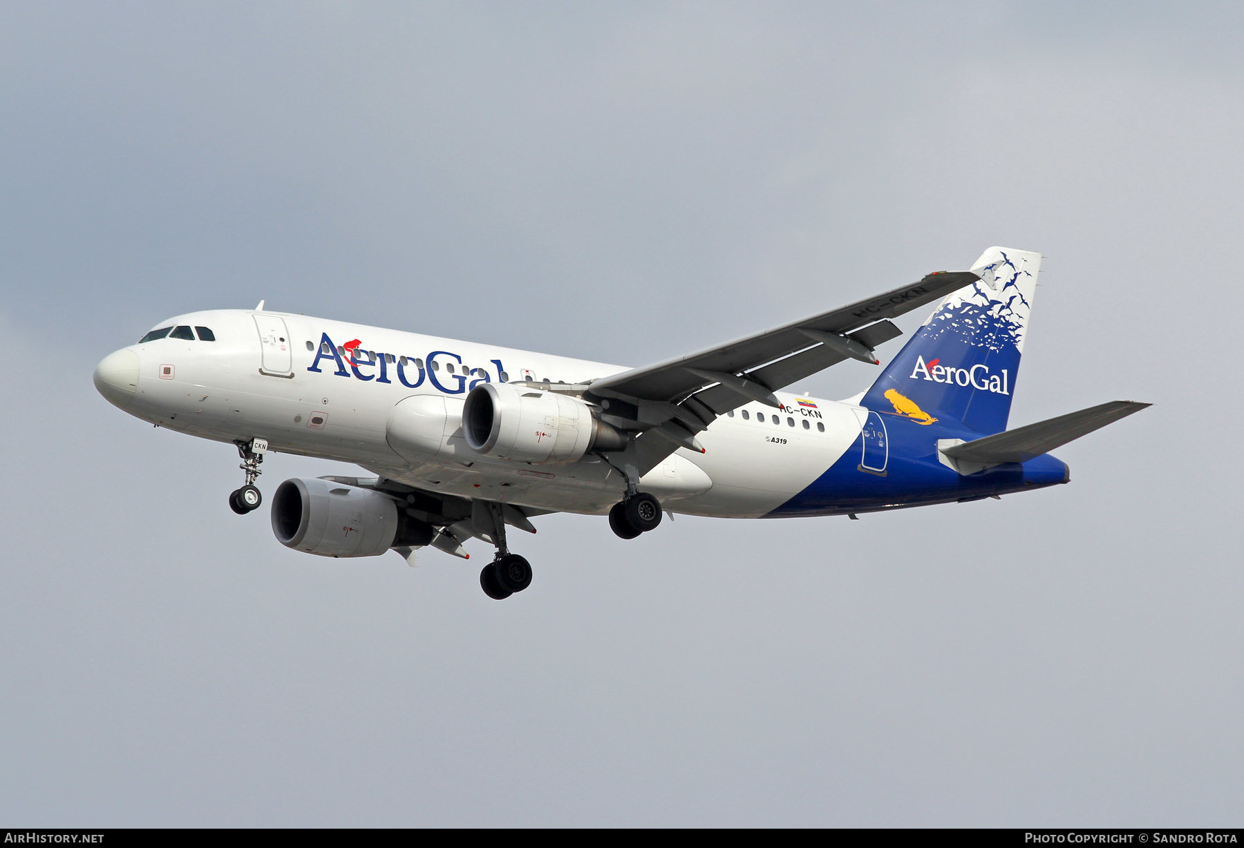 Aircraft Photo of HC-CKN | Airbus A319-112 | AeroGal | AirHistory.net #220479