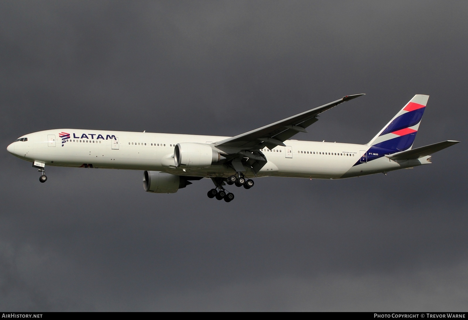 Aircraft Photo of PT-MUD | Boeing 777-32W/ER | LATAM Airlines | AirHistory.net #220490