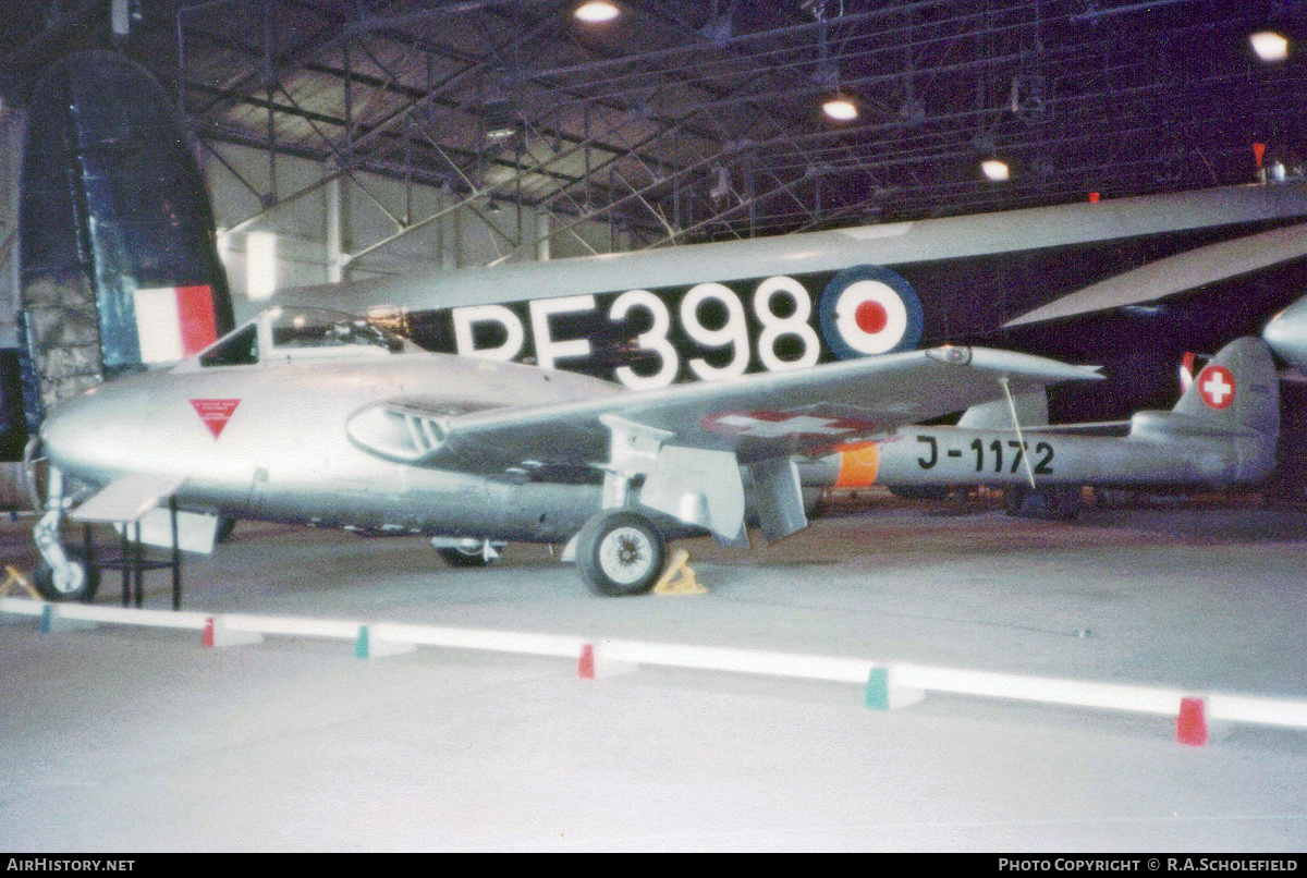 Aircraft Photo of J-1172 | De Havilland D.H. 100 Vampire FB6 | Switzerland - Air Force | AirHistory.net #220638