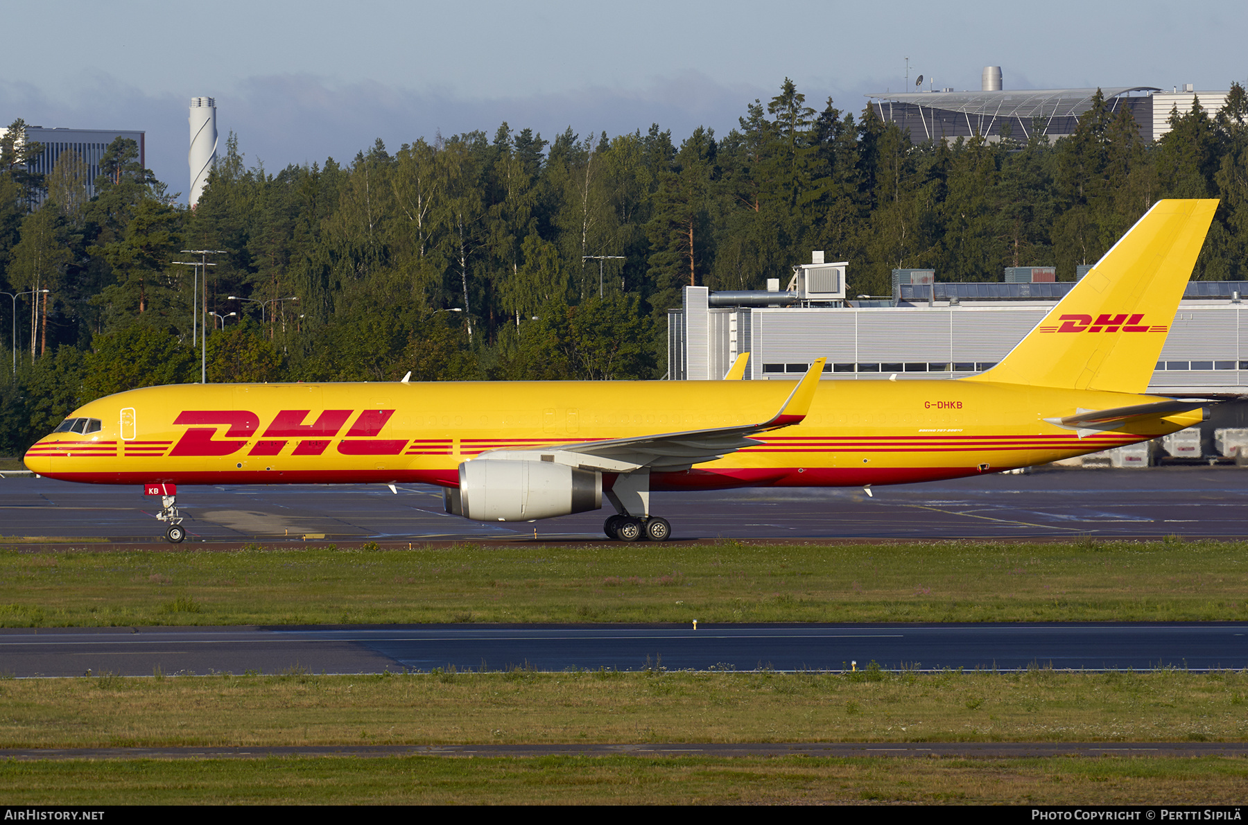 Aircraft Photo of G-DHKB | Boeing 757-256(PCF) | DHL International | AirHistory.net #220777