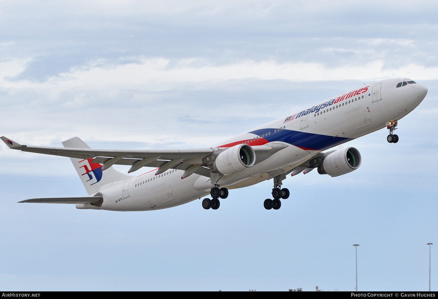 Aircraft Photo of 9M-MTK | Airbus A330-323E | Malaysia Airlines | AirHistory.net #220965