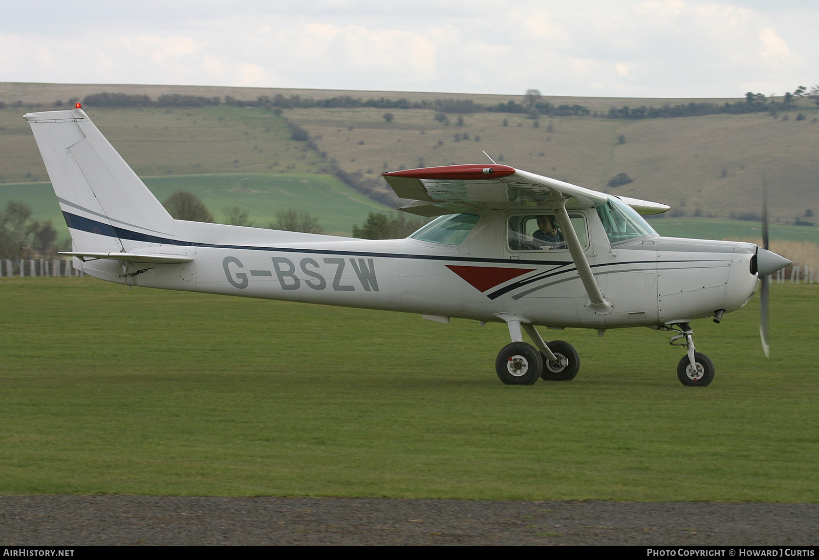 Aircraft Photo of G-BSZW | Cessna 152 | AirHistory.net #221088