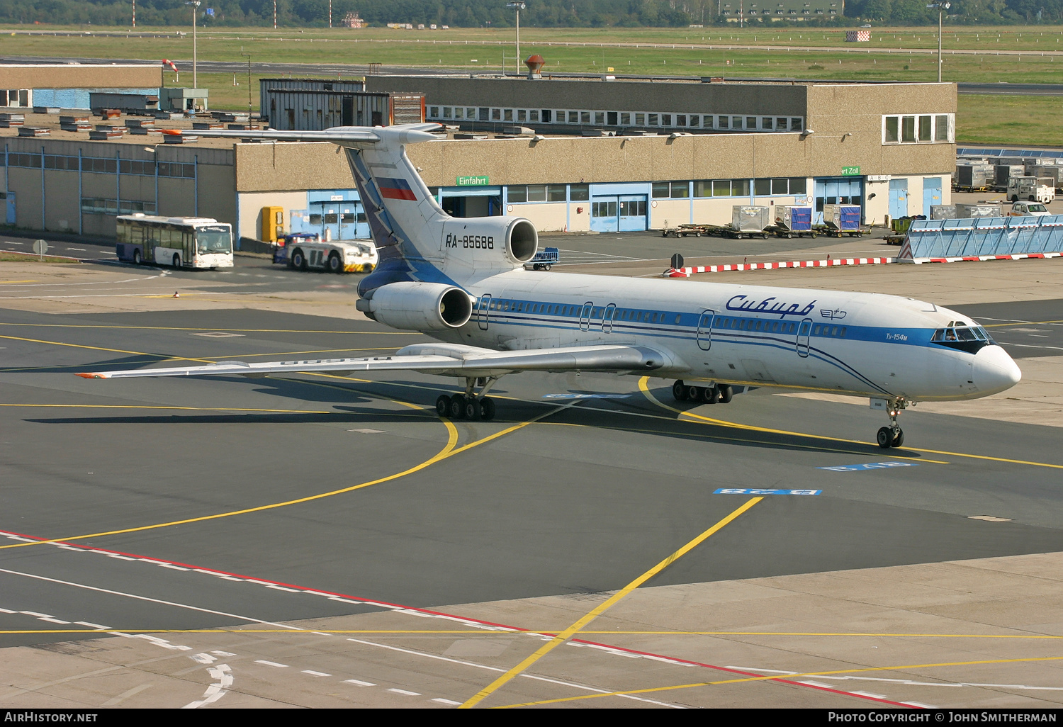 Aircraft Photo of RA-85688 | Tupolev Tu-154M | Sibir - Siberia Airlines | AirHistory.net #221212