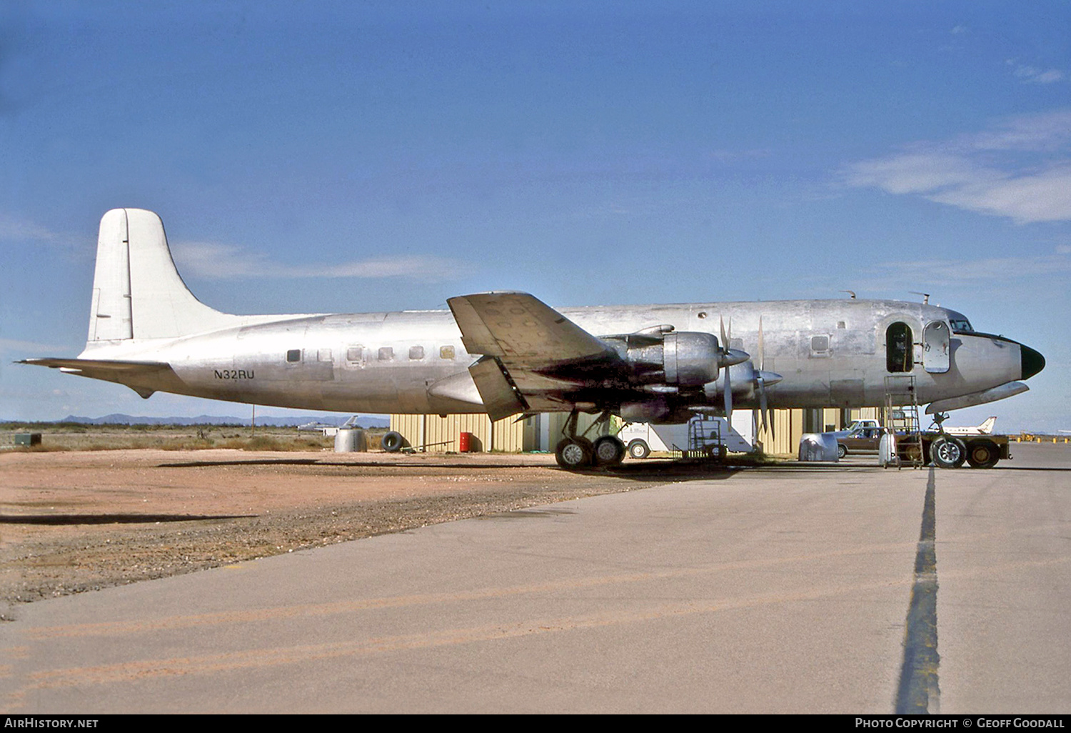 Aircraft Photo of N32RU | Douglas DC-6A | AirHistory.net #221275