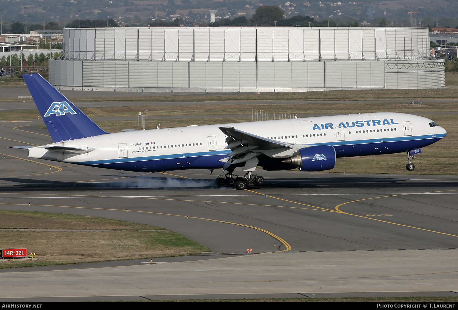 Aircraft Photo of F-OMAY | Boeing 777-2Q8/ER | Air Austral | AirHistory.net #221375