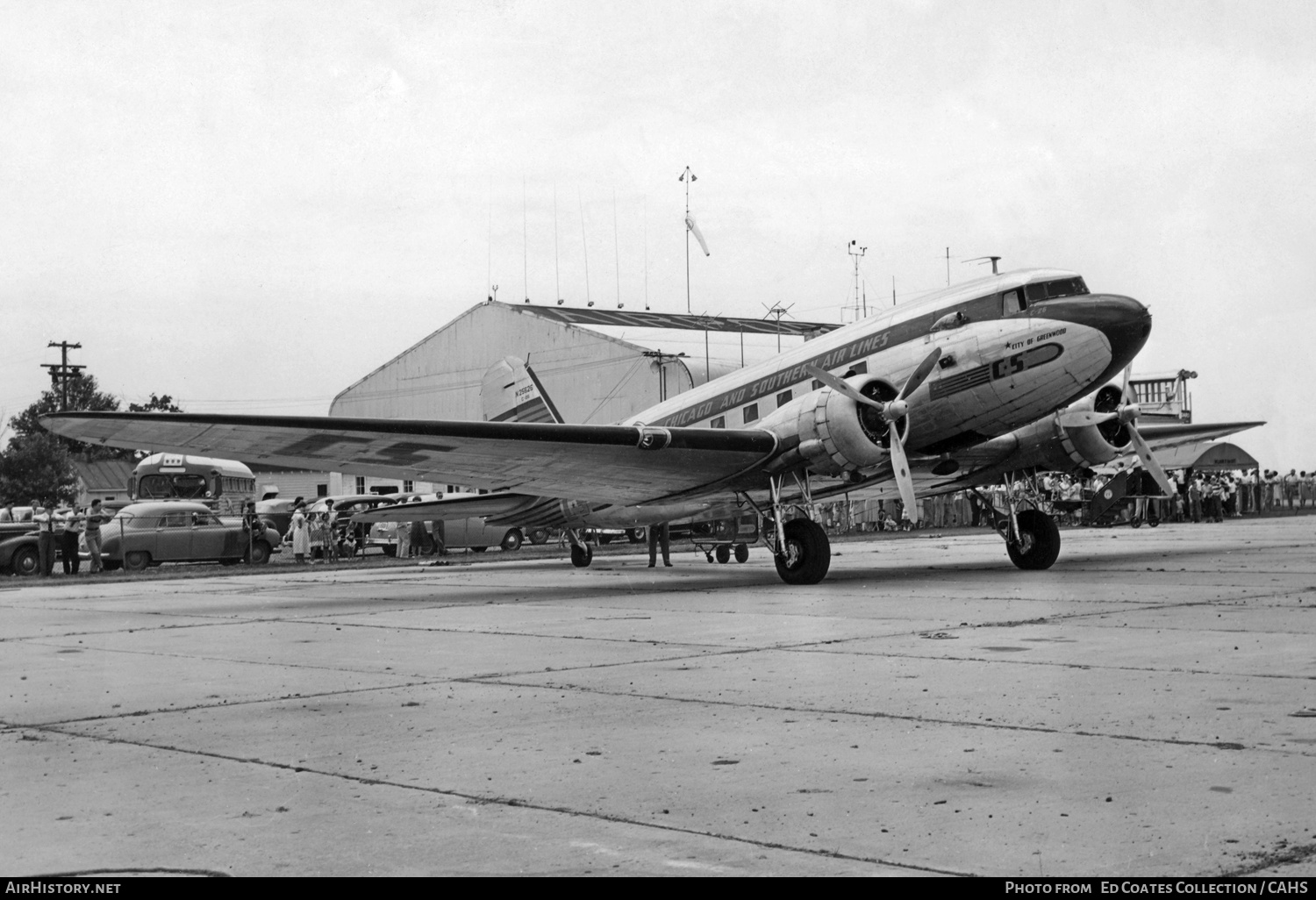Aircraft Photo of N25626 | Douglas DC-3-322 | Chicago & Southern Air Lines | AirHistory.net #221562