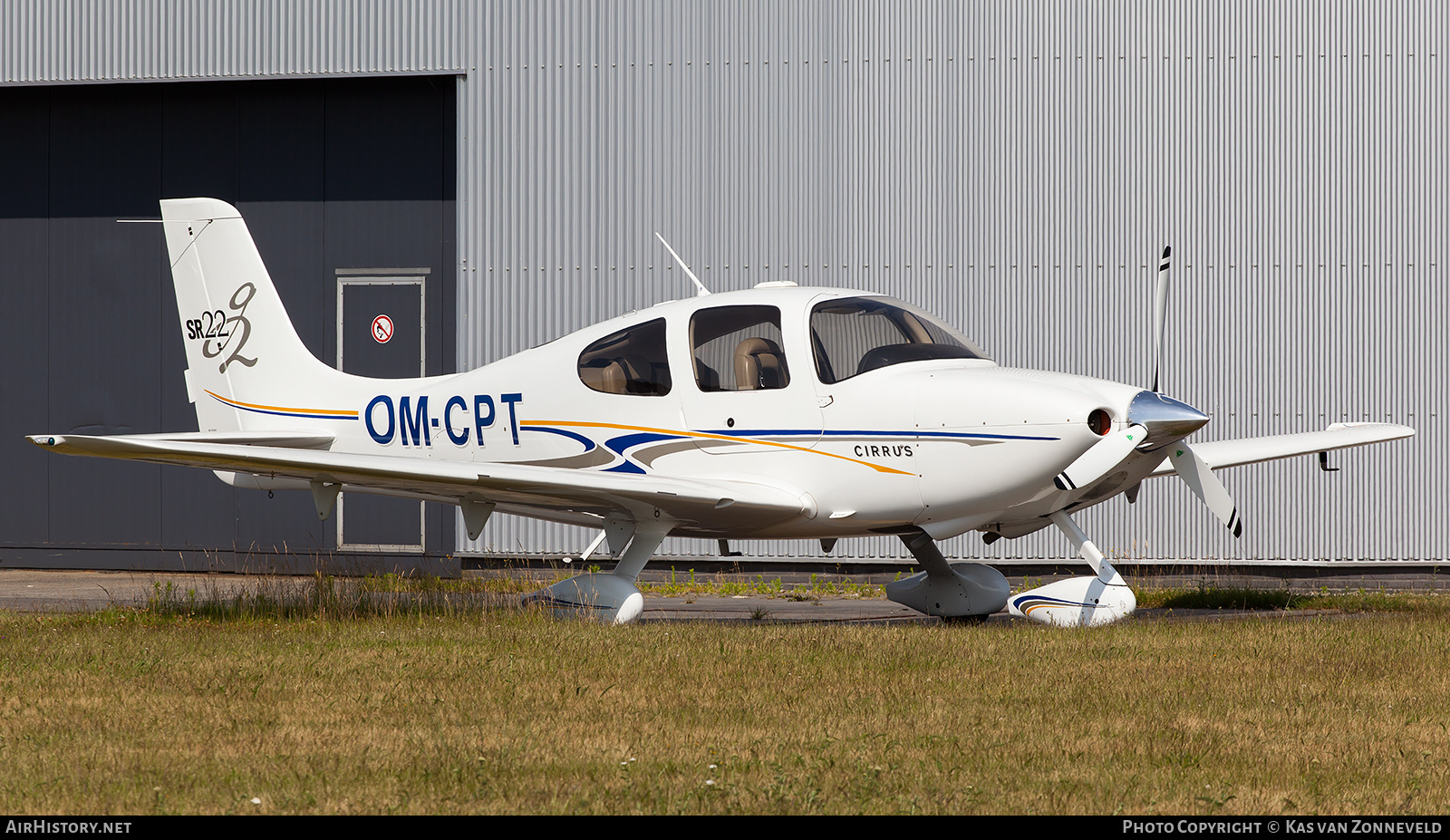 Aircraft Photo of OM-CPT | Cirrus SR-22 G2 | AirHistory.net #221703