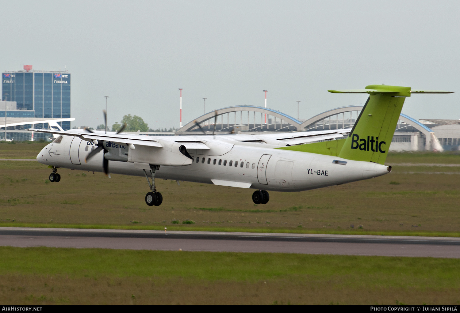 Aircraft Photo of YL-BAE | Bombardier DHC-8-402 Dash 8 | AirBaltic | AirHistory.net #221796