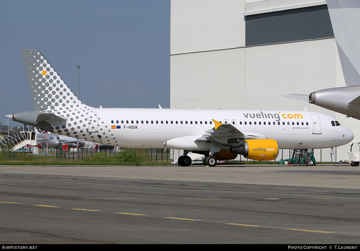 Aircraft Photo of F-HDGK | Airbus A320-214 | Vueling Airlines | AirHistory.net #221833