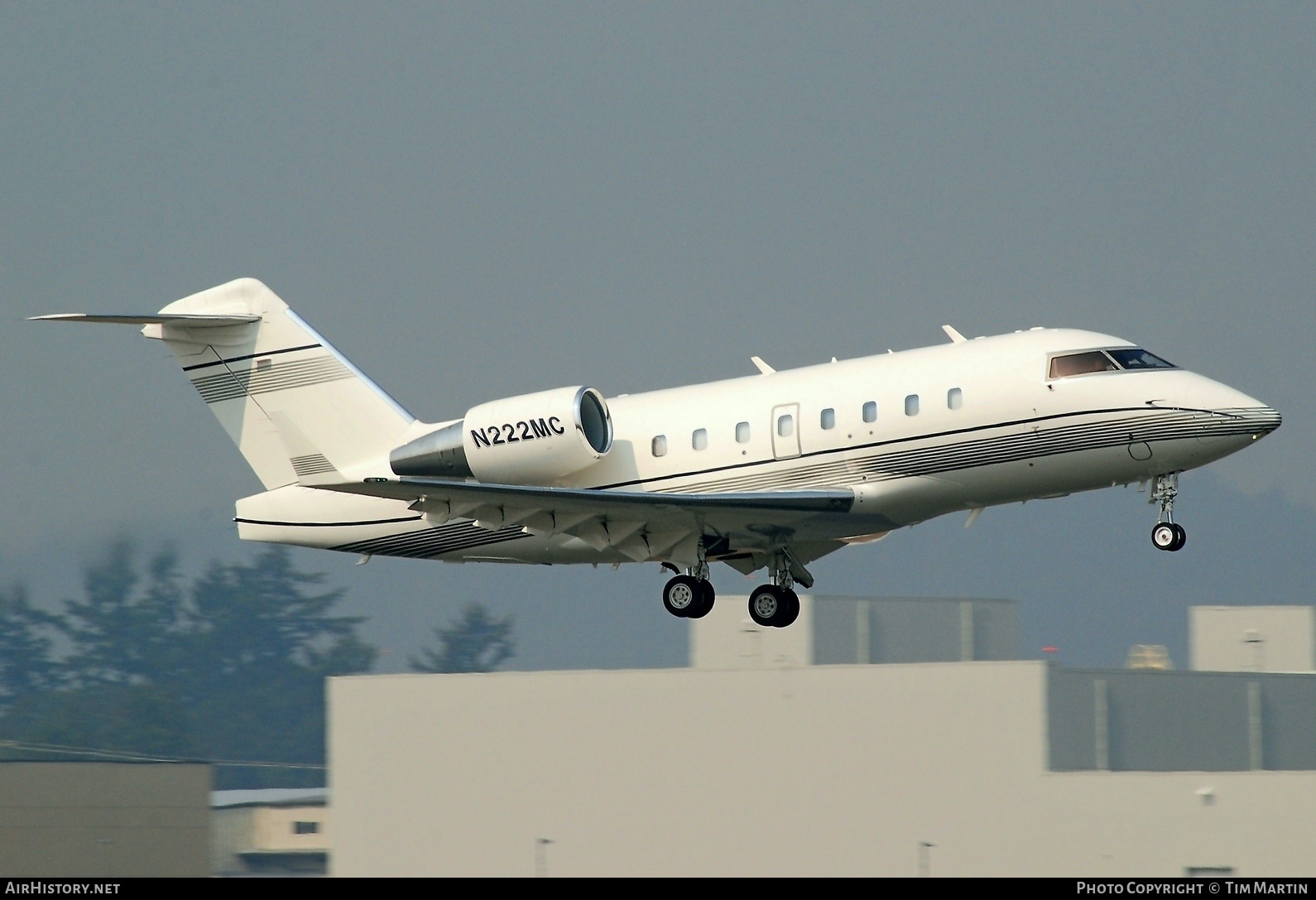 Aircraft Photo of N222MC | Canadair Challenger 604 (CL-600-2B16) | AirHistory.net #221870