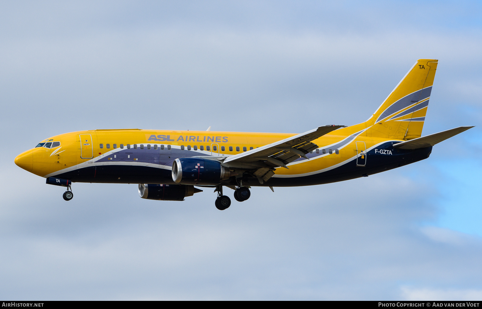 Aircraft Photo of F-GZTA | Boeing 737-33V(QC) | ASL Airlines | AirHistory.net #221977