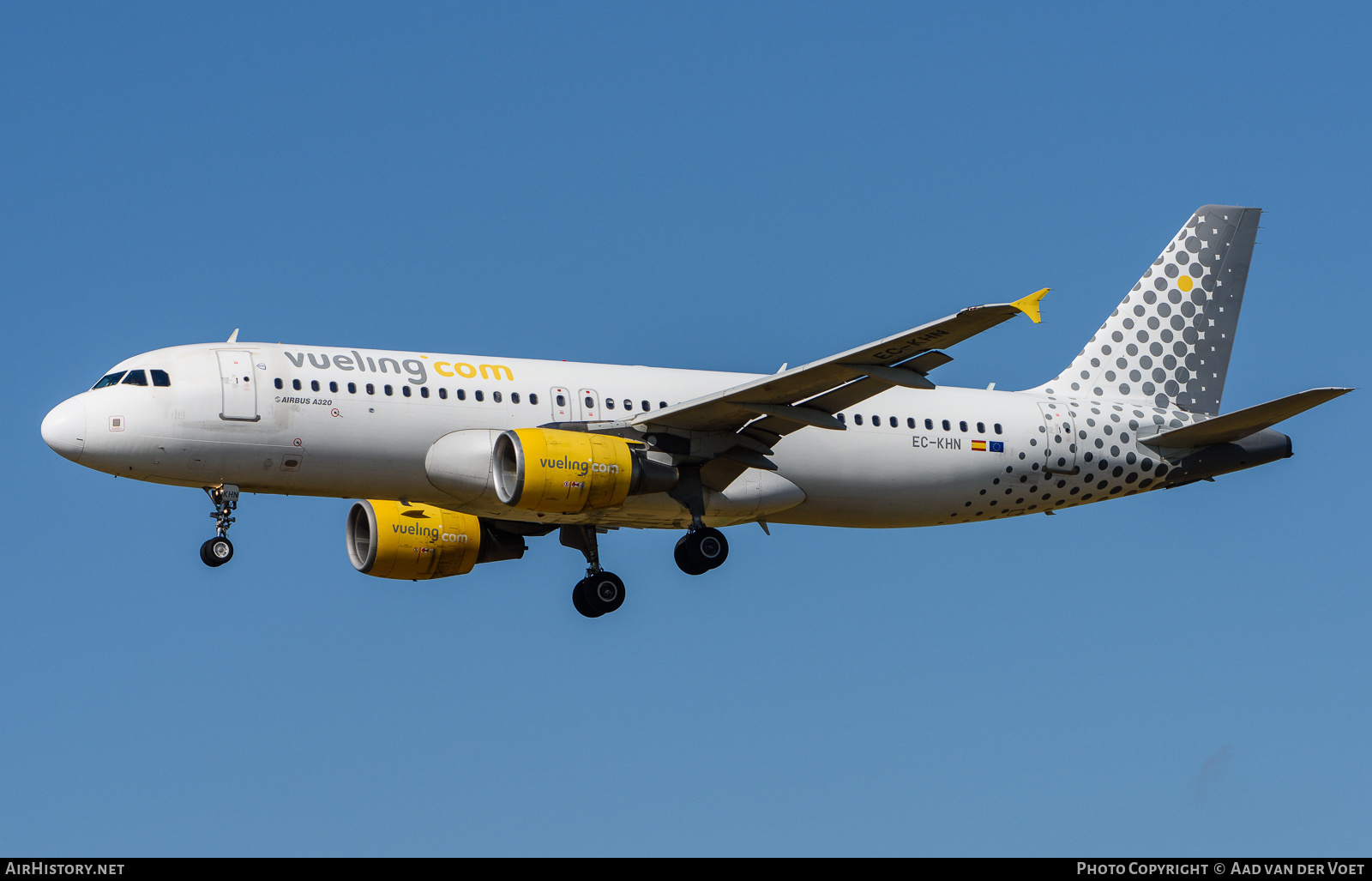 Aircraft Photo of EC-KHN | Airbus A320-216 | Vueling Airlines | AirHistory.net #221985