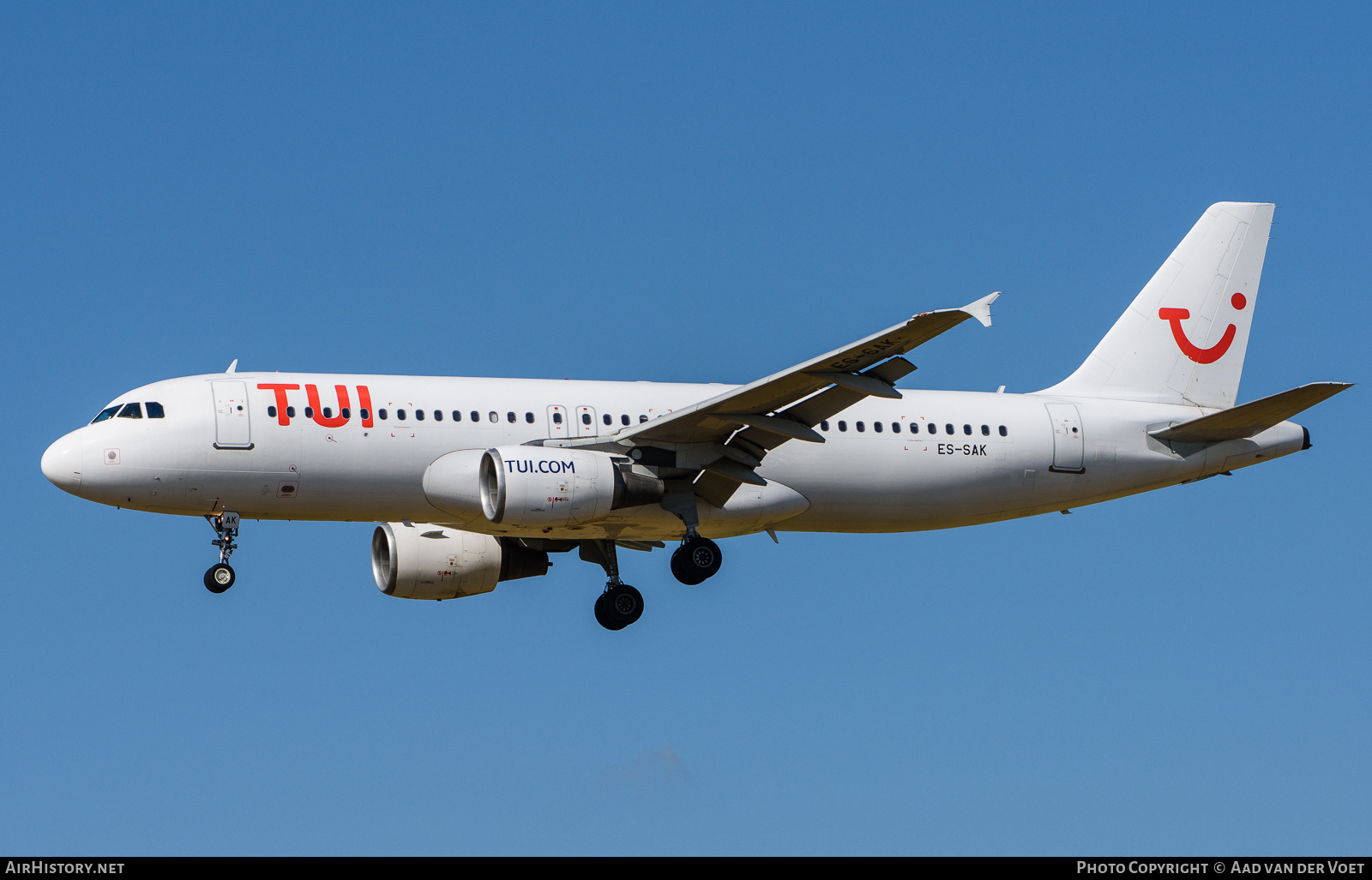 Aircraft Photo of ES-SAK | Airbus A320-214 | TUI | AirHistory.net #222023