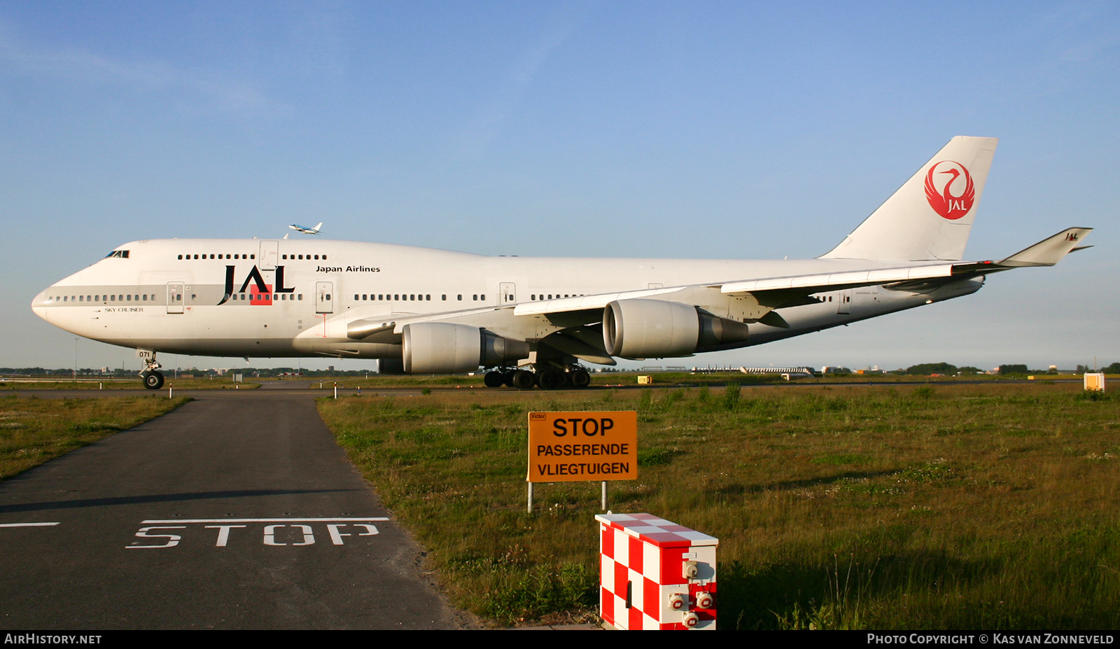 Aircraft Photo of JA8071 | Boeing 747-446 | Japan Airlines - JAL | AirHistory.net #222214