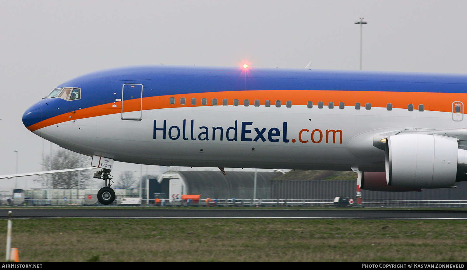 Aircraft Photo of PH-MCV | Boeing 767-31A/ER | HollandExel | AirHistory.net #222315