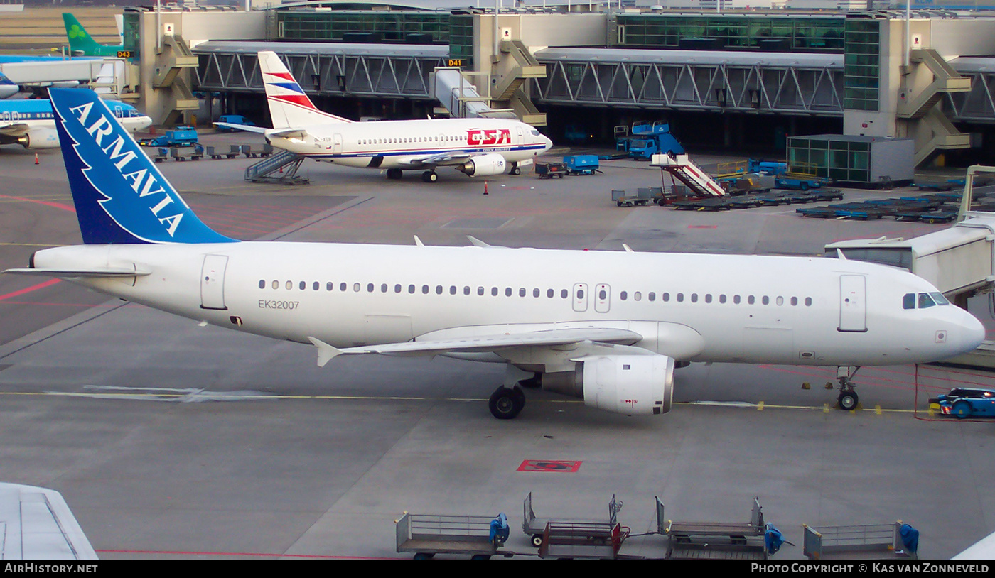 Aircraft Photo of EK-32007 | Airbus A320-211 | Armavia | AirHistory.net #222319
