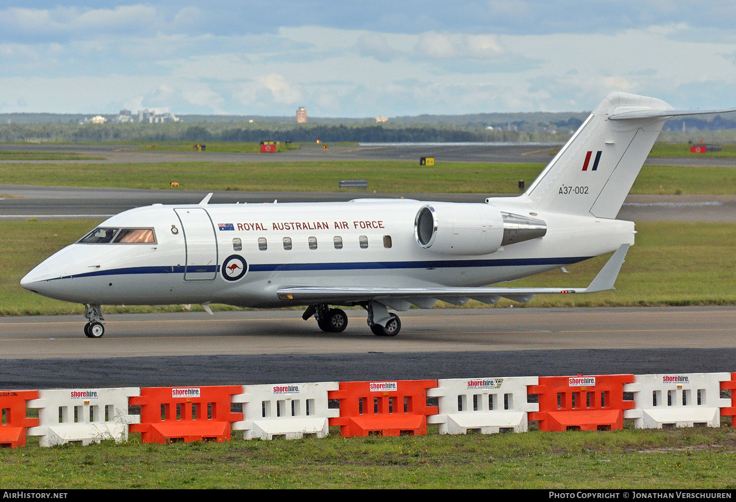 Aircraft Photo of A37-002 | Bombardier Challenger 604 (CL-600-2B16) | Australia - Air Force | AirHistory.net #222403