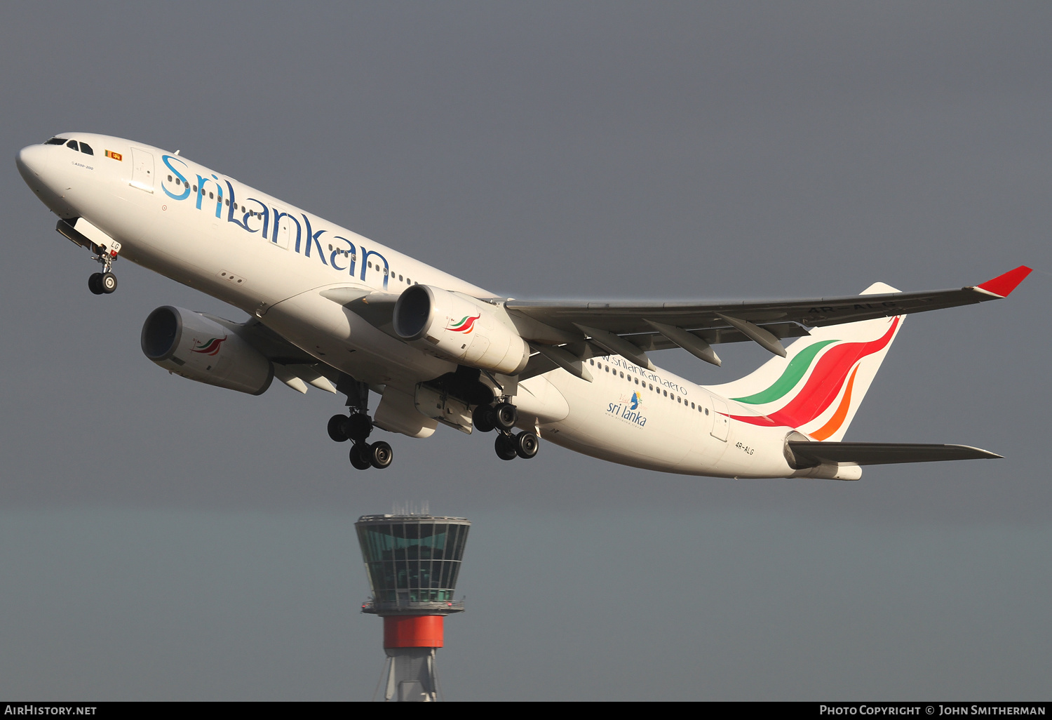 Aircraft Photo of 4R-ALG | Airbus A330-243 | SriLankan Airlines | AirHistory.net #222578