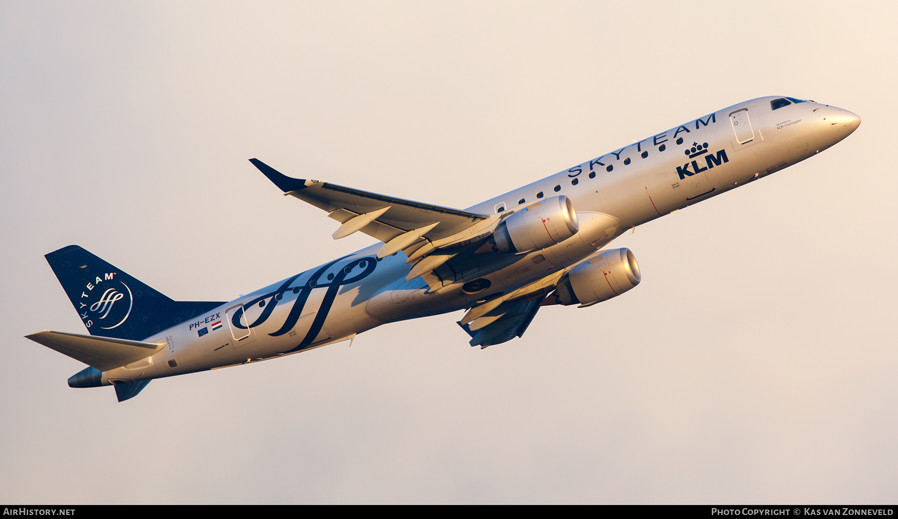 Aircraft Photo of PH-EZX | Embraer 190STD (ERJ-190-100STD) | KLM - Royal Dutch Airlines | AirHistory.net #222579