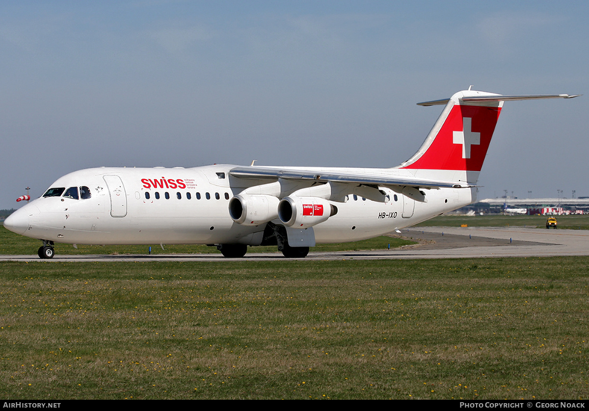 Aircraft Photo of HB-IXO | British Aerospace Avro 146-RJ100 | Swiss International Air Lines | AirHistory.net #222593