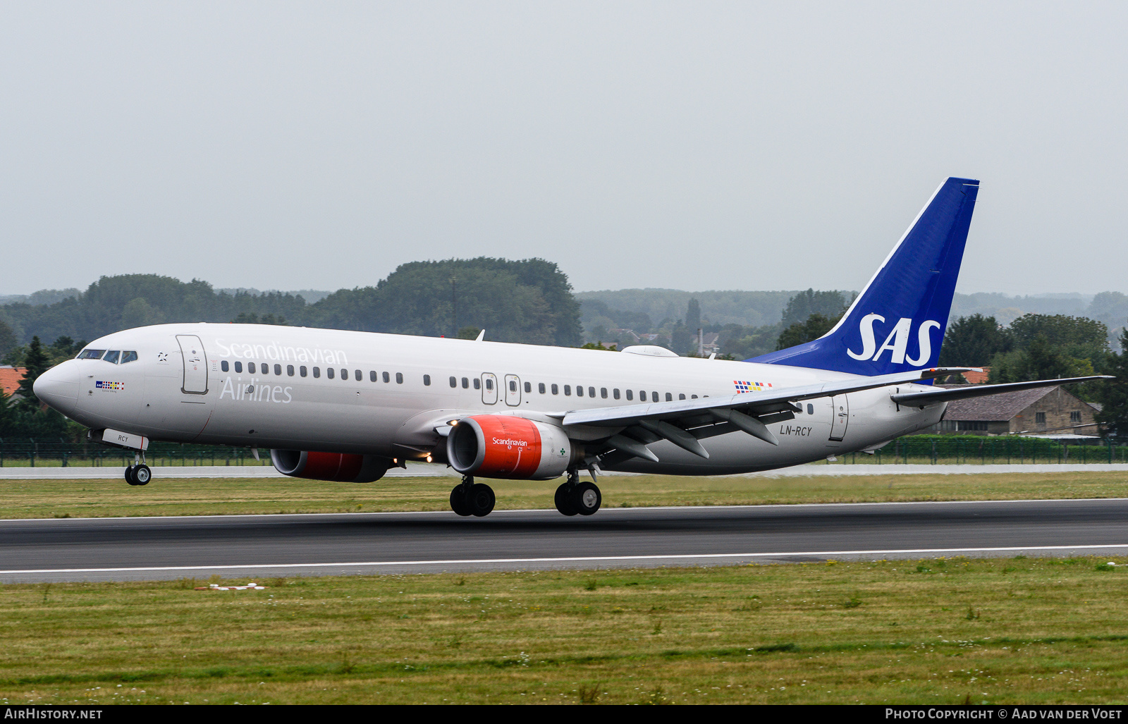 Aircraft Photo of LN-RCY | Boeing 737-883 | Scandinavian Airlines - SAS | AirHistory.net #222675