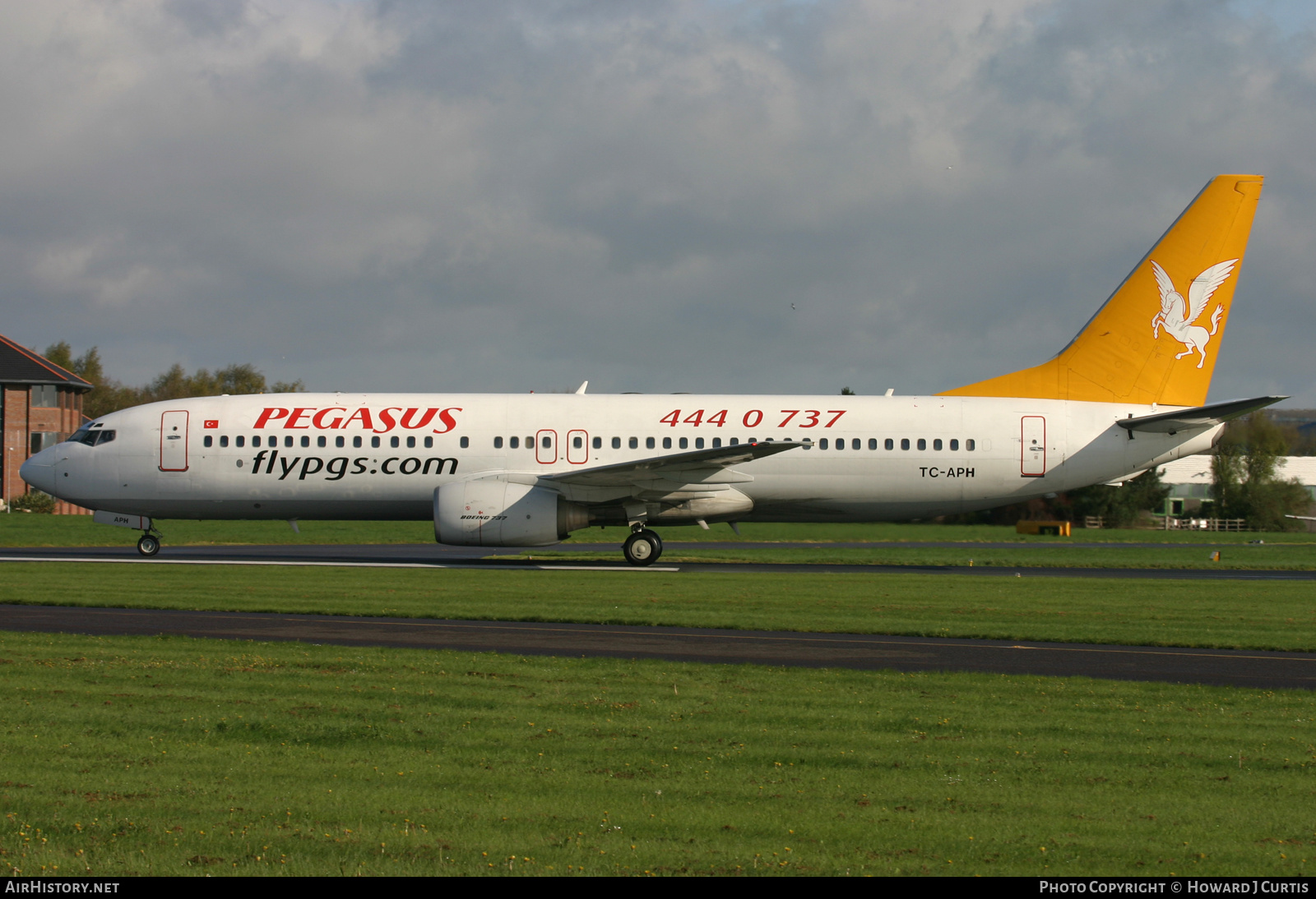 Aircraft Photo of TC-APH | Boeing 737-8S3 | Pegasus Airlines | AirHistory.net #222756