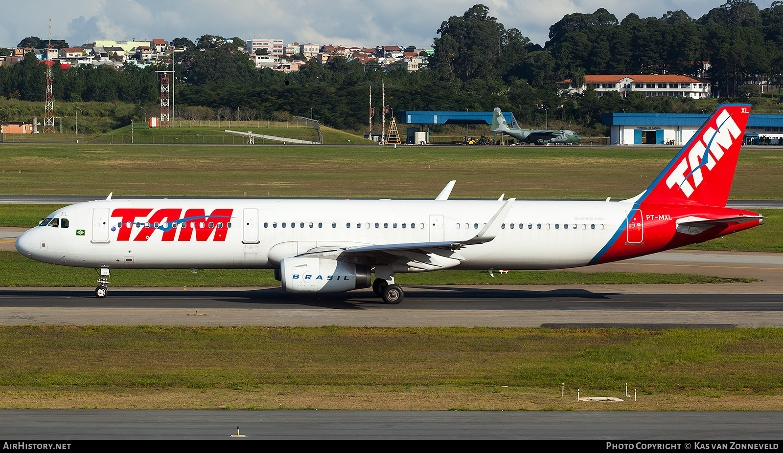 Aircraft Photo of PT-MXL | Airbus A321-231 | TAM Linhas Aéreas | AirHistory.net #222962