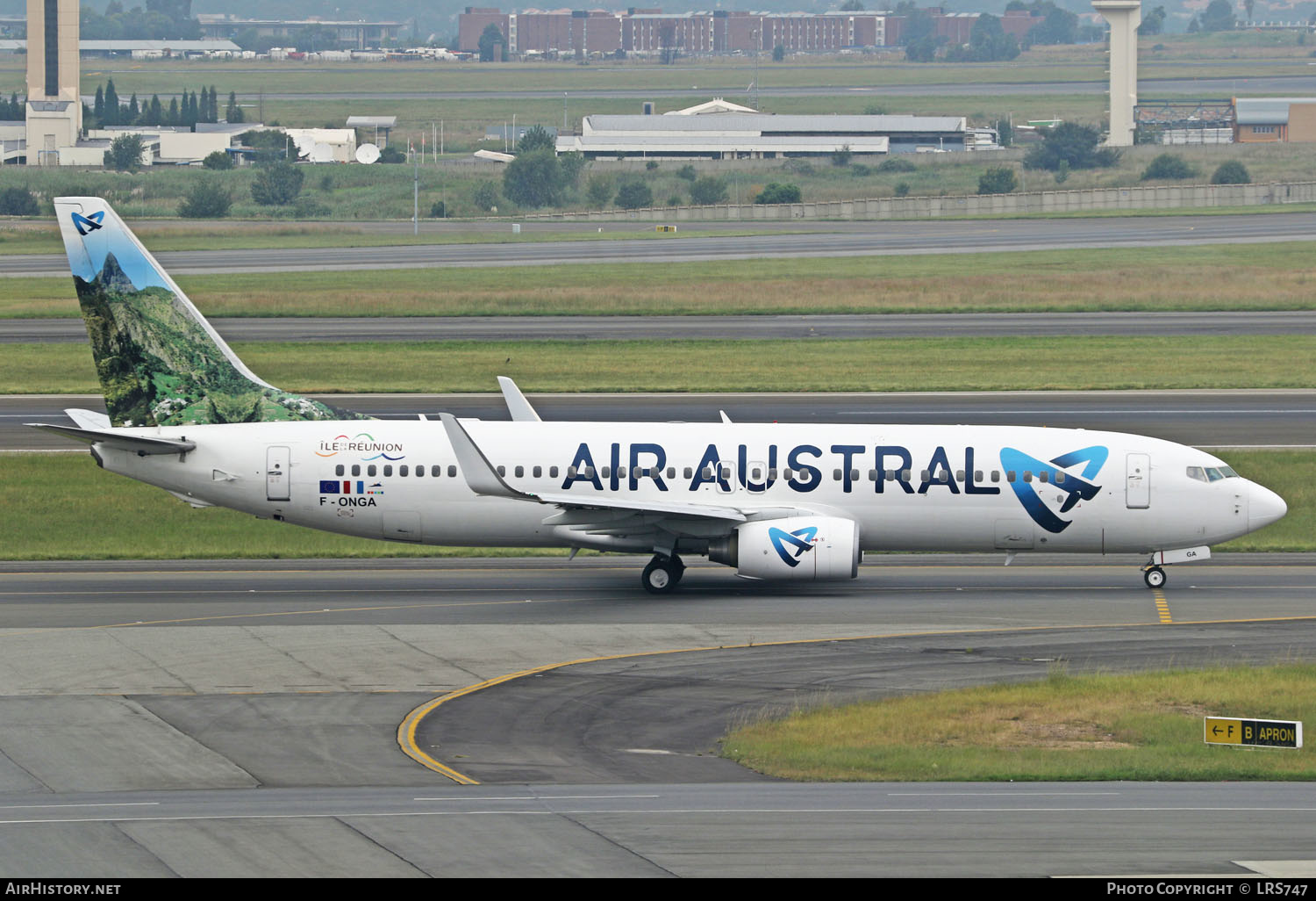 Aircraft Photo of F-ONGA | Boeing 737-89M | Air Austral | AirHistory.net #223018