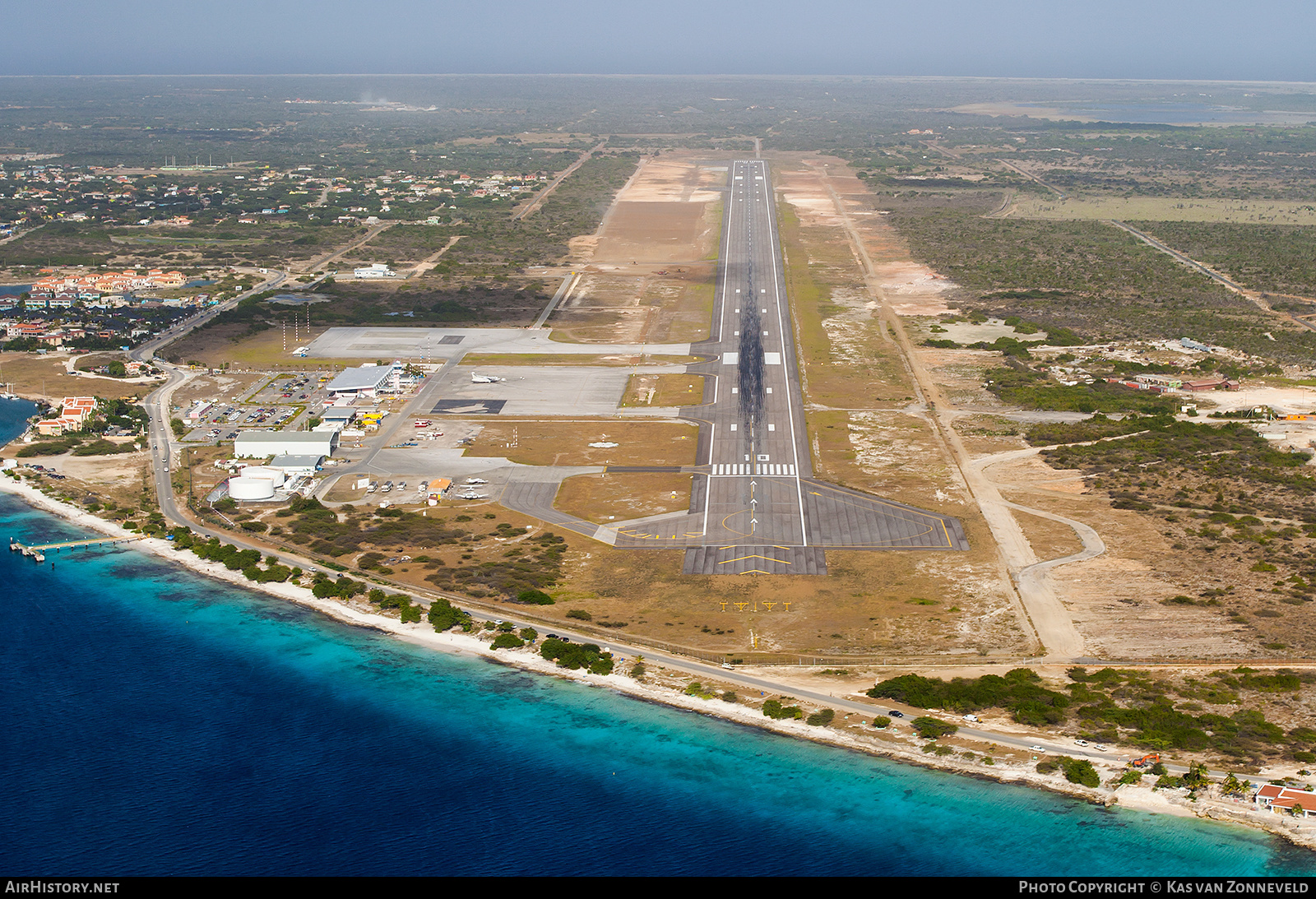 Airport photo of Bonaire - Flamingo (TNCB / BON) in Caribbean Netherlands | AirHistory.net #223043