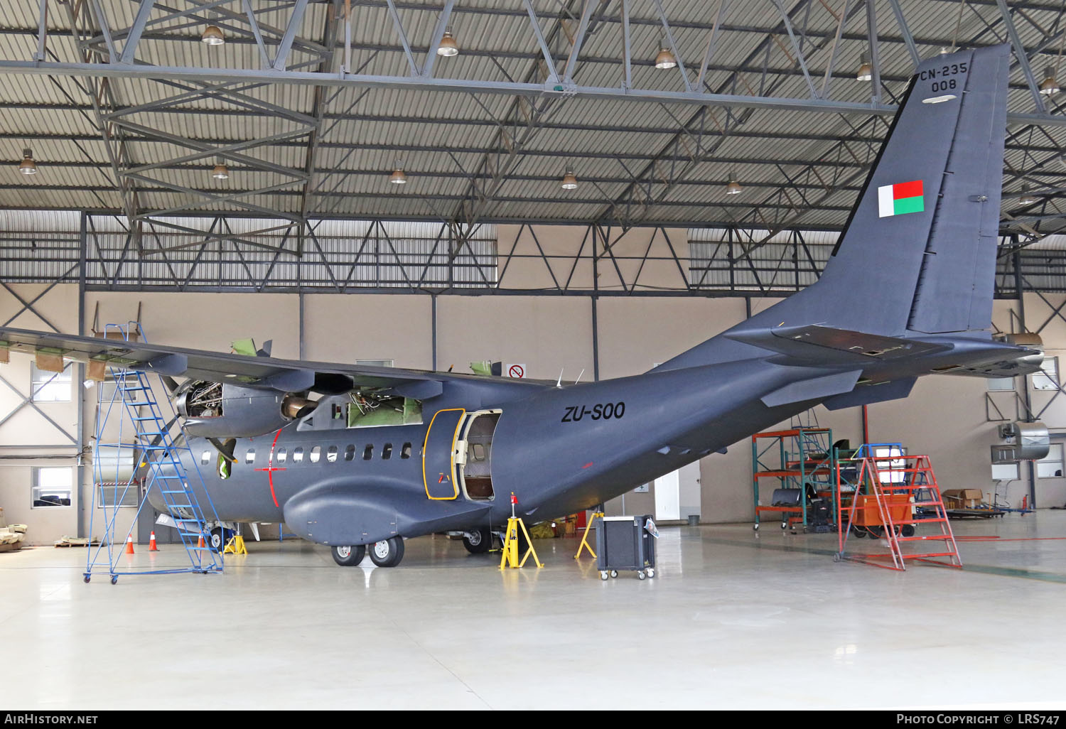 Aircraft Photo of ZU-SOO | CASA/IPTN CN235-10 | Madagascar - Air Force | AirHistory.net #223069