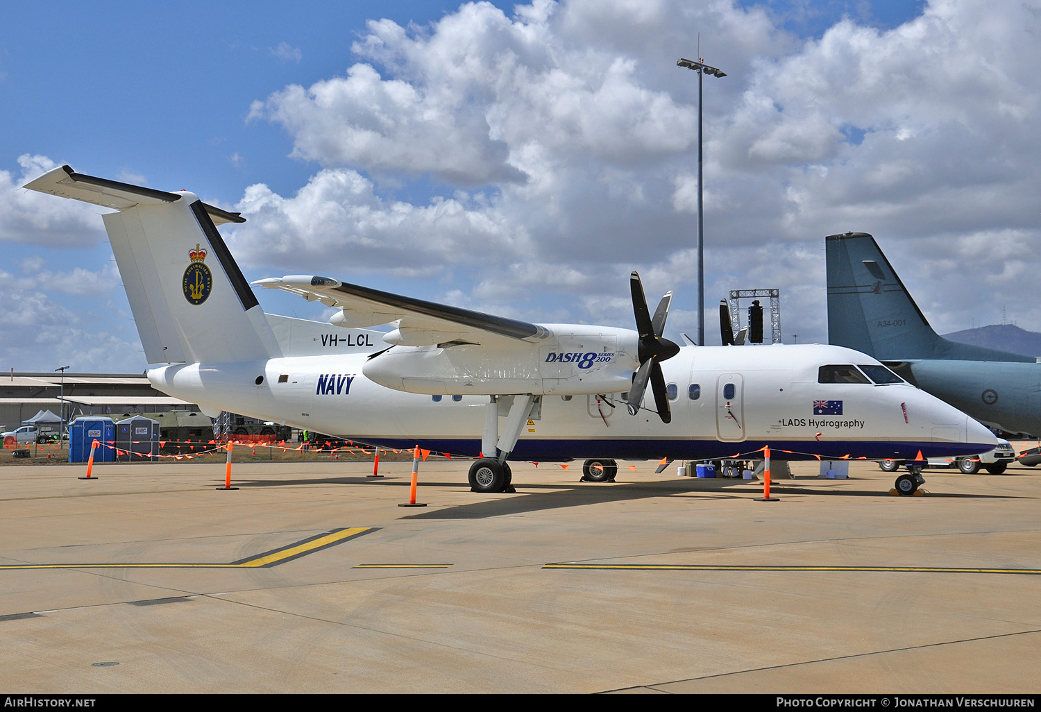 Aircraft Photo of VH-LCL | Bombardier DHC-8-202Q Dash 8 | LADS Corporation | AirHistory.net #223153