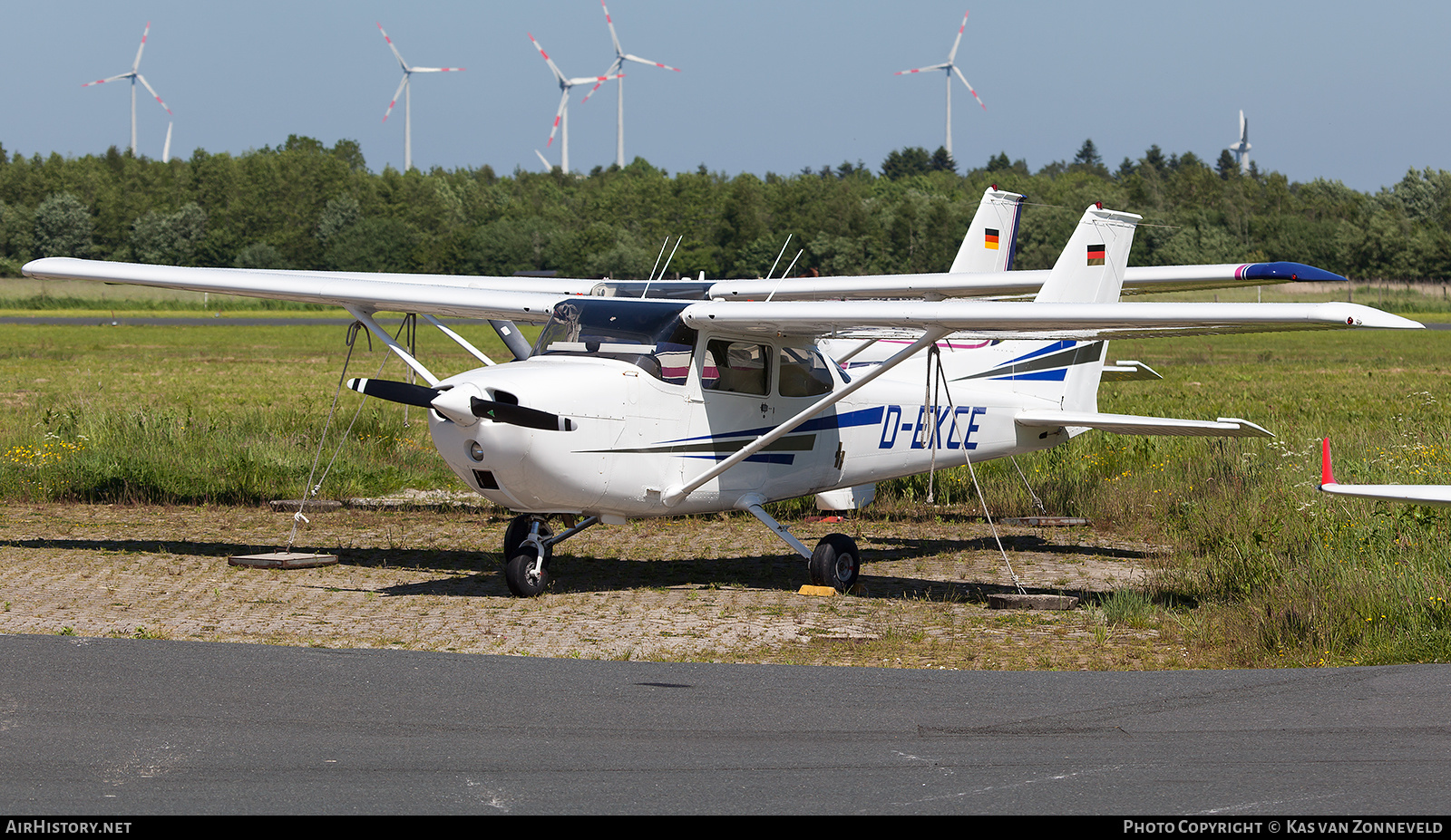 Aircraft Photo of D-EKCE | Cessna 172M Skyhawk | AirHistory.net #223185