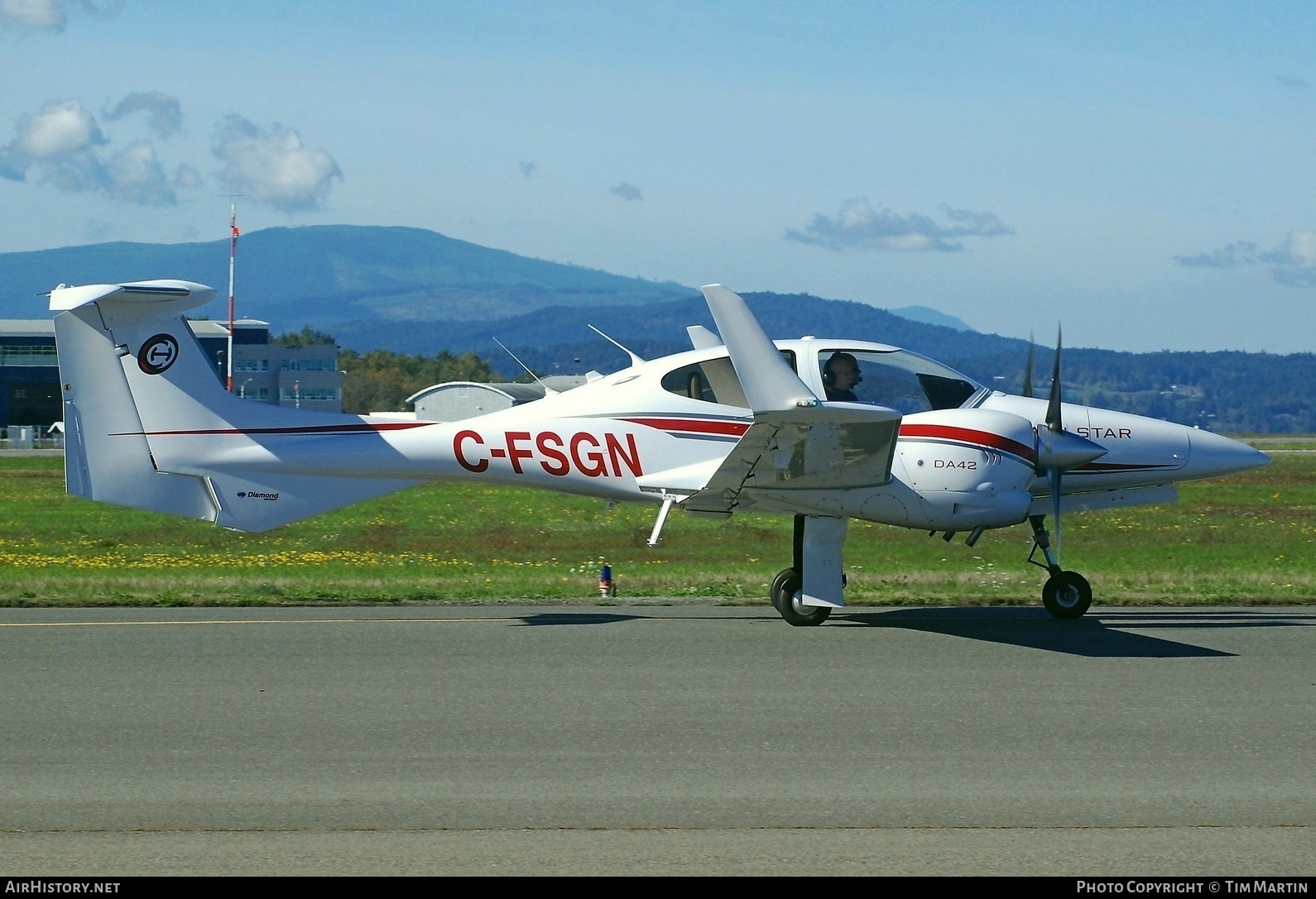 Aircraft Photo of C-FSGN | Diamond DA42 Twin Star | Chinook Helicopters | AirHistory.net #223244