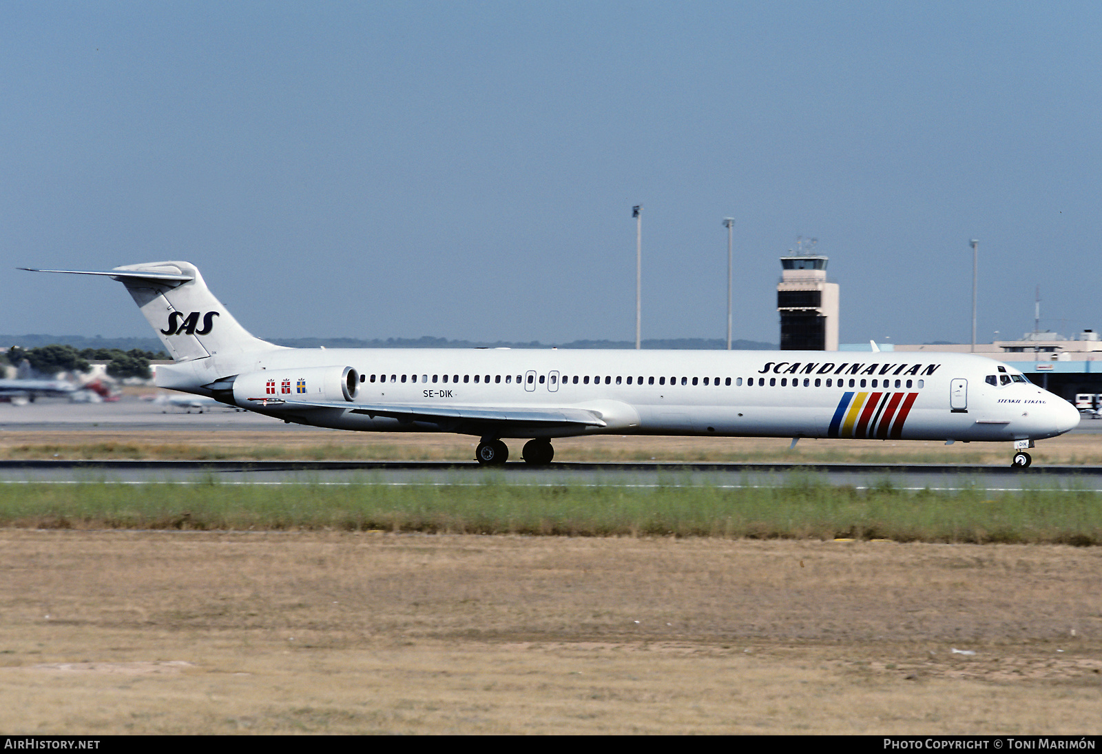Aircraft Photo of SE-DIK | McDonnell Douglas MD-82 (DC-9-82) | Scandinavian Airlines - SAS | AirHistory.net #223275