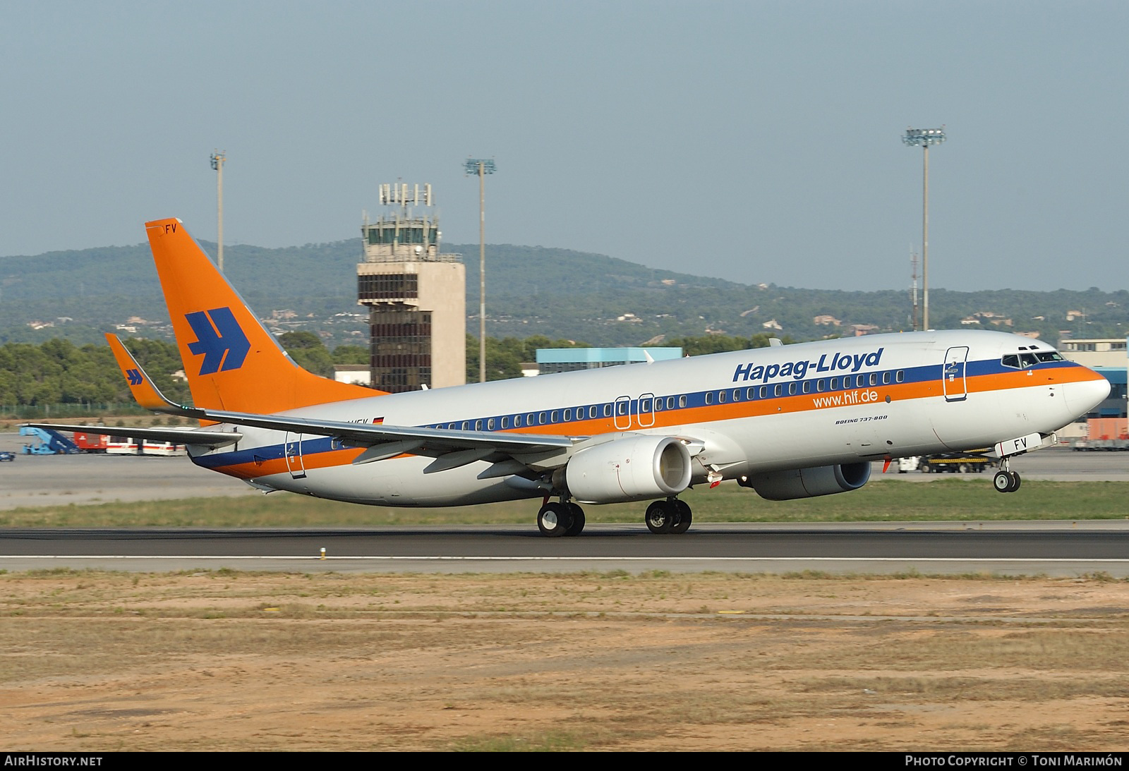 Aircraft Photo of D-AHFV | Boeing 737-8K5 | Hapag-Lloyd | AirHistory.net #223279