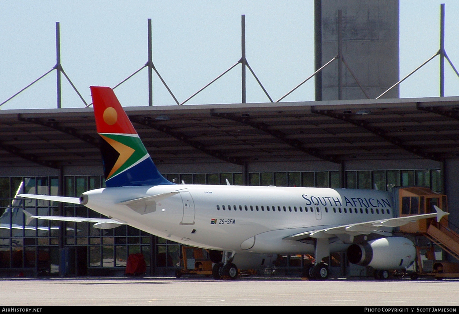 Aircraft Photo of ZS-SFM | Airbus A319-131 | South African Airways | AirHistory.net #223301